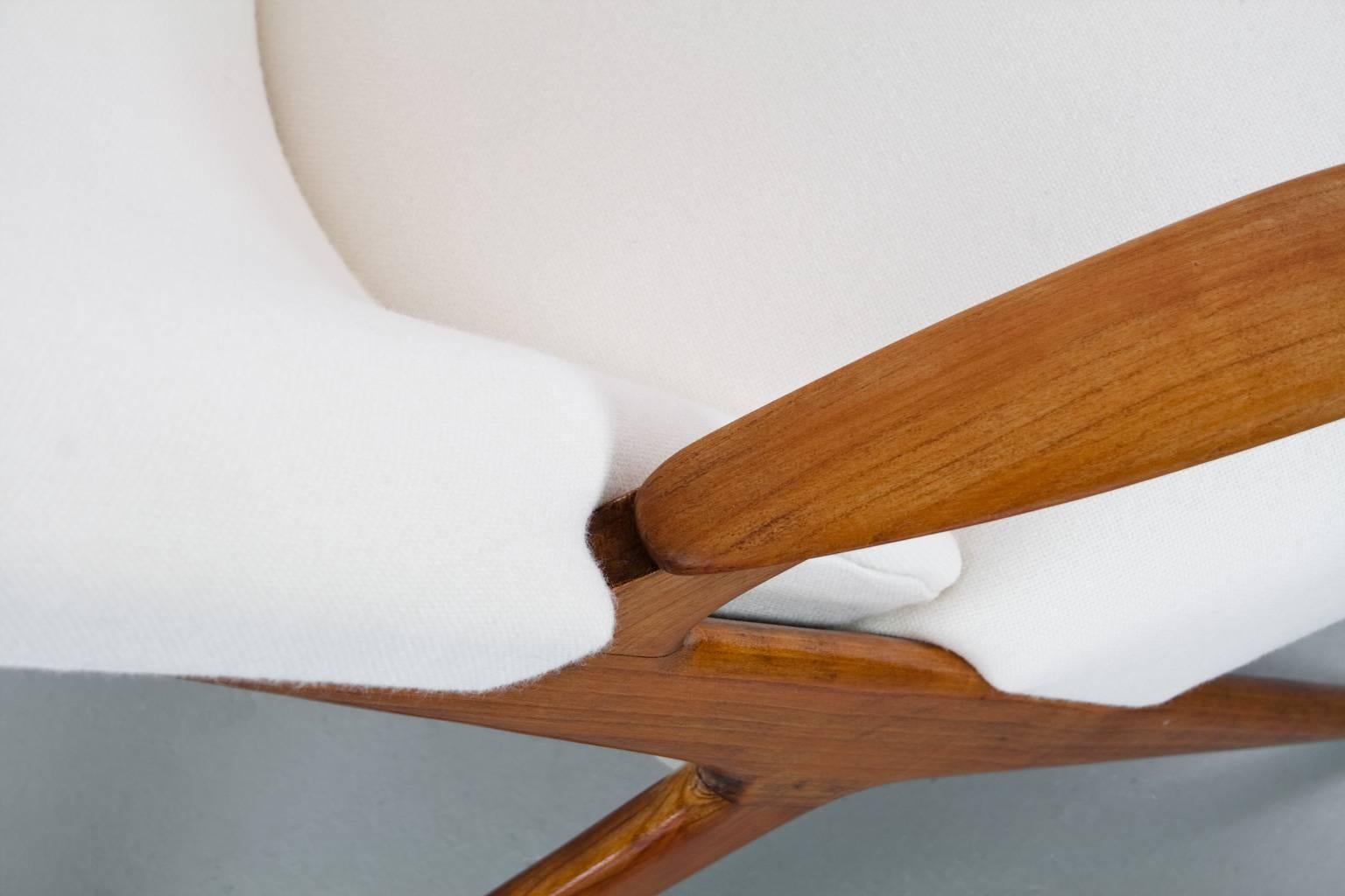 Scandinavian Modern Lounge Chair in Elm New Upholstered, 1950s Vintage In Excellent Condition In Beek en Donk, NL