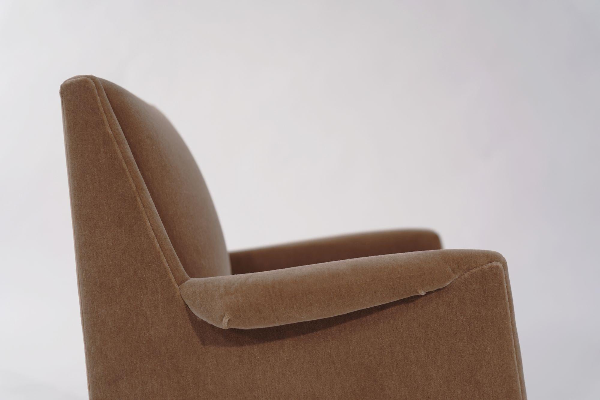 Scandinavian Modern Lounge Chair in Gold Mohair, C. 1950s For Sale 1