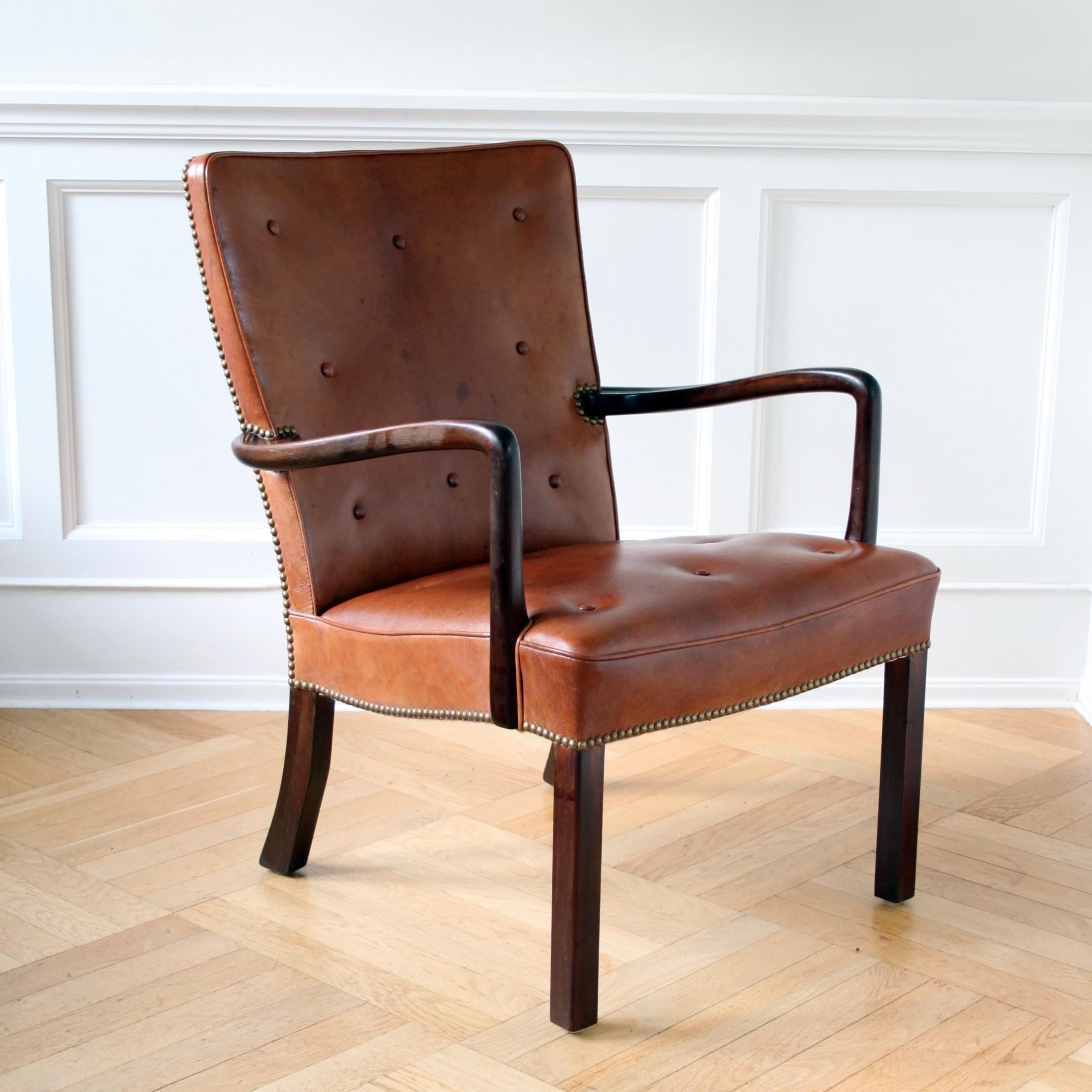 Mid-Century Modern Chaise longue The Moderns, Jacob Kjær, acajou et cuir Niger en vente