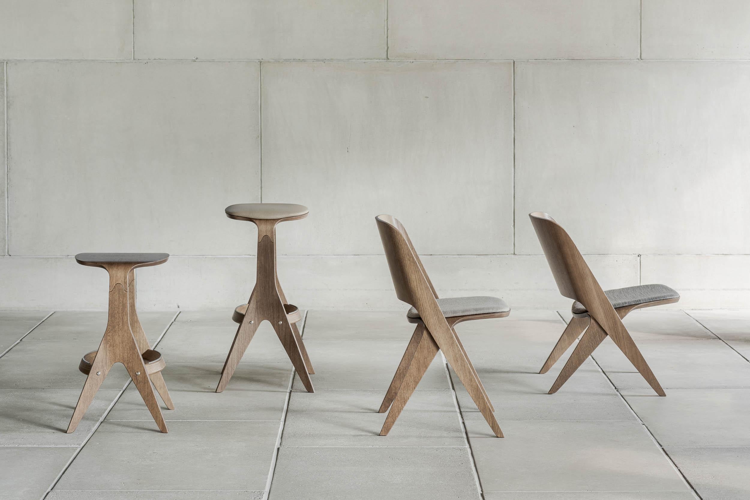 Skandinavischer moderner Loungesessel „Lavitta“ von Poiat, schwarze Eiche im Angebot 6