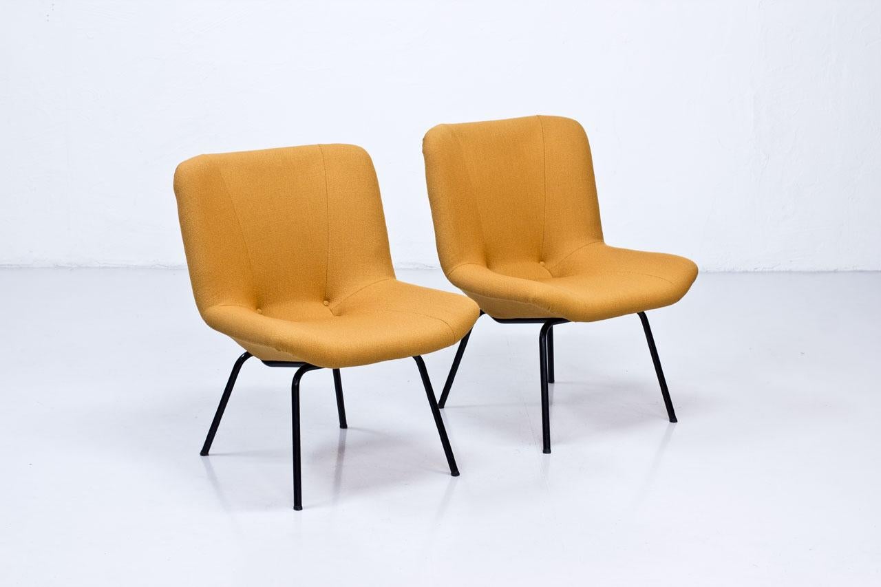 Scandinave moderne Fauteuils de salon modernes scandinaves par Carl Gustaf Hiort Af Orns, Finlande en vente