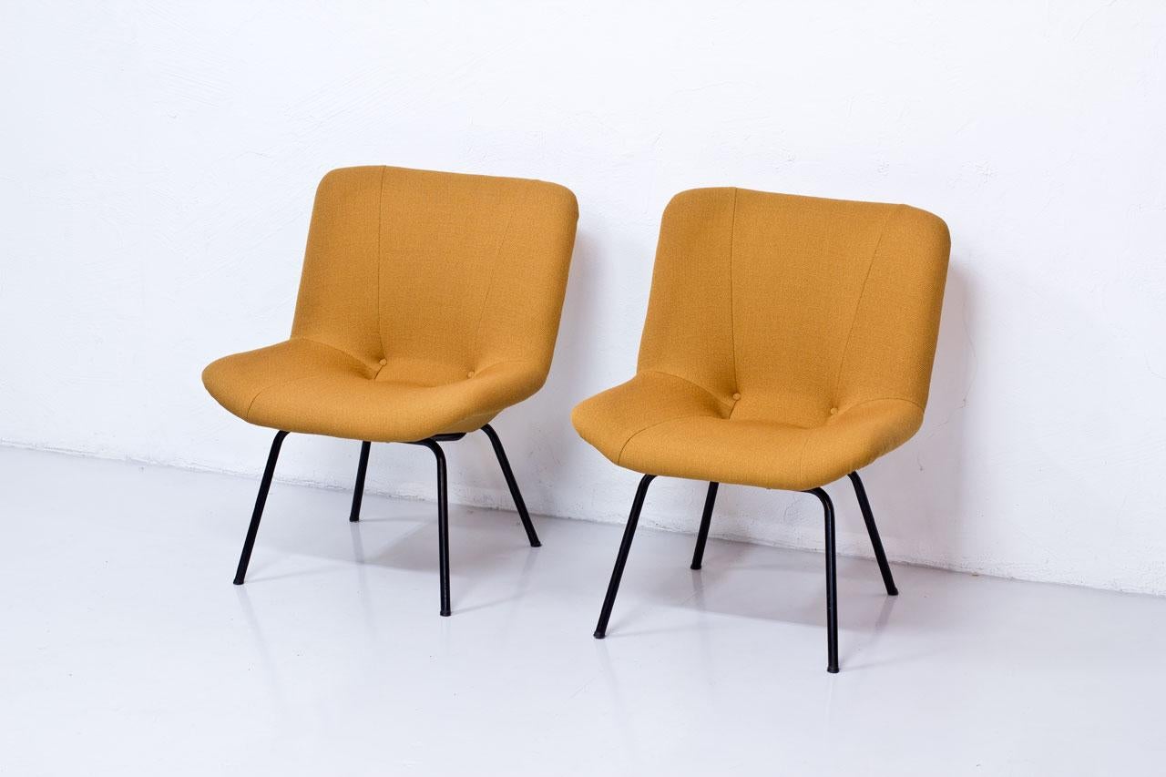 Scandinavian Modern Lounge Chairs by Carl Gustaf Hiort Af Ornäs, Finland In Good Condition For Sale In Stockholm, SE