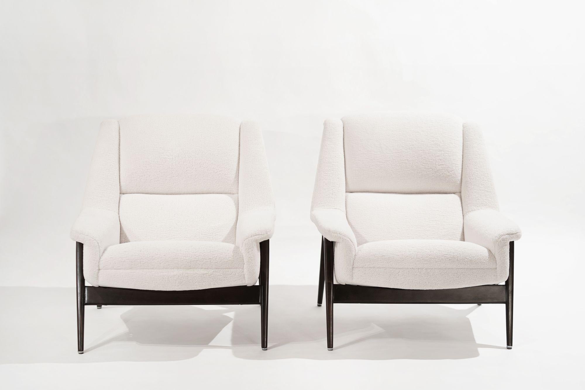 Scandinavian-Modern Lounge Chairs by DUX, Sweden 1960s In Excellent Condition In Westport, CT