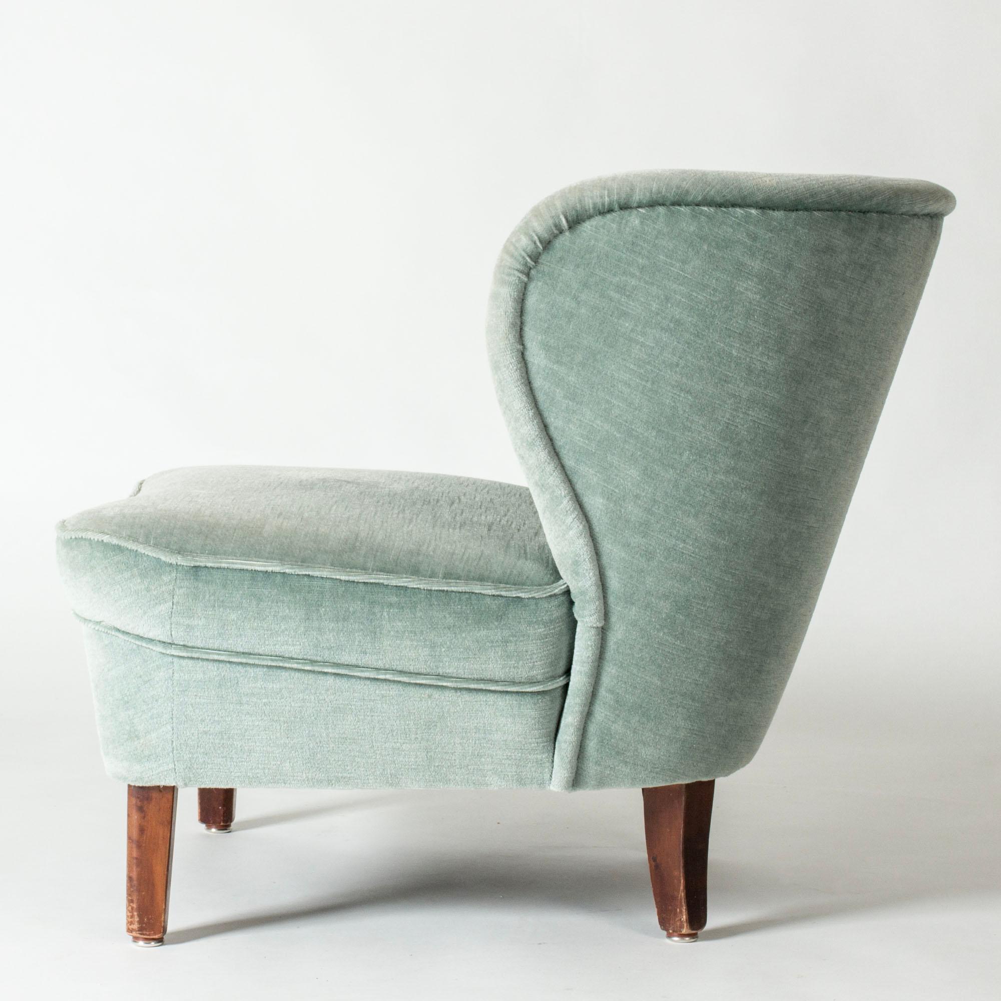 Scandinavian Modern Lounge Chairs by Gösta Jonsson, Sweden, 1950s (Samt) im Angebot