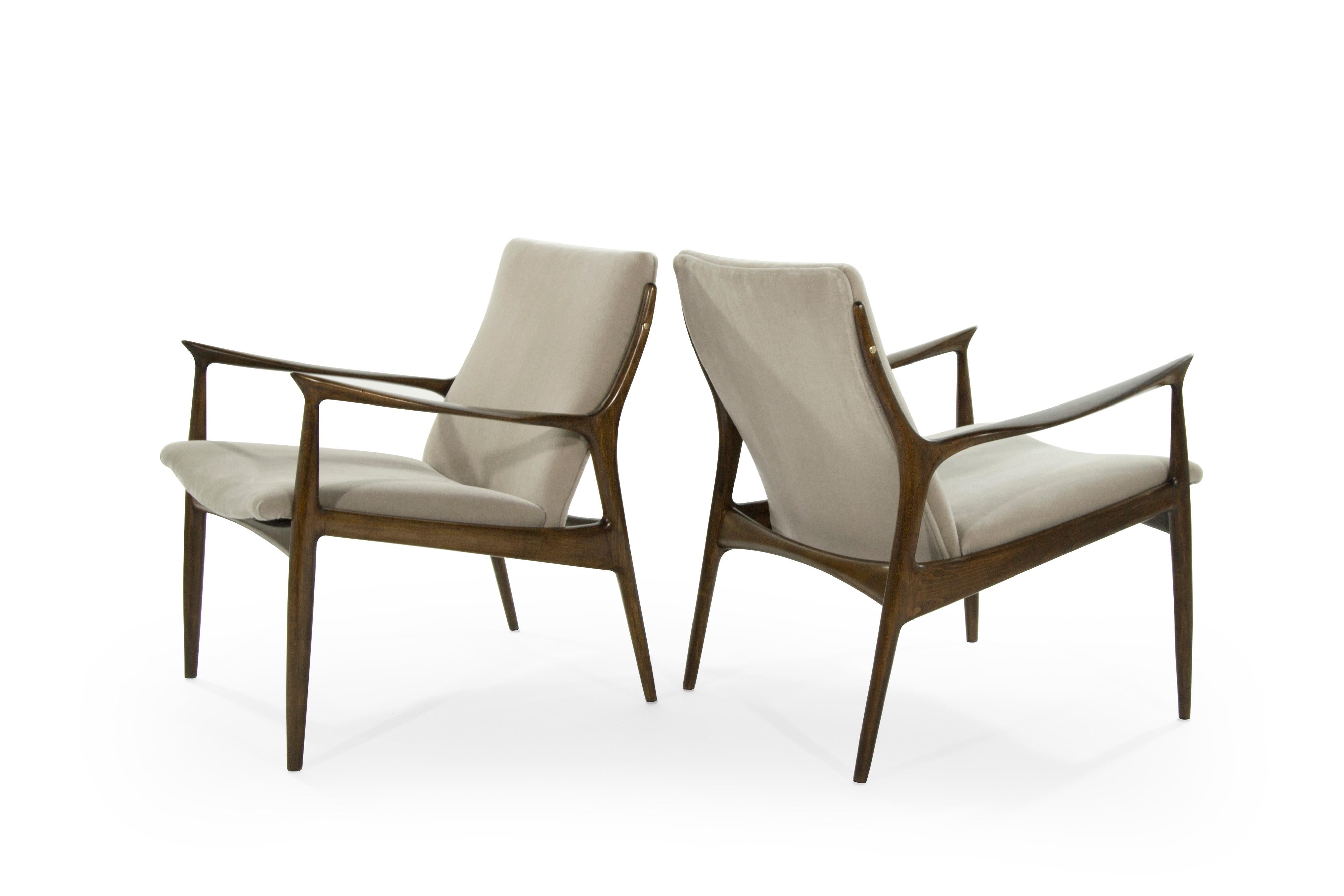 Scandinavian Modern Lounge Chairs by Ib Kofod-Larsen in Mohair 1