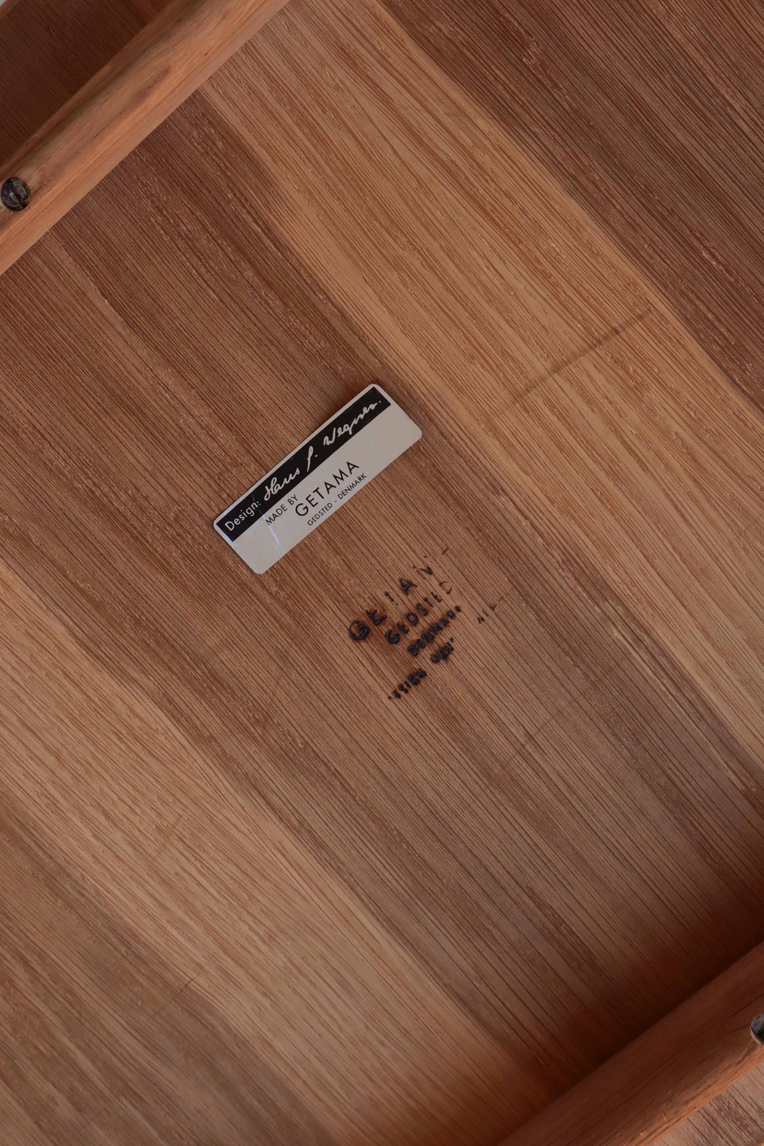 Sedie da salotto The Modern Scandinavian in Oak e pelle di Hans J. Wegner, 1960 in vendita 13