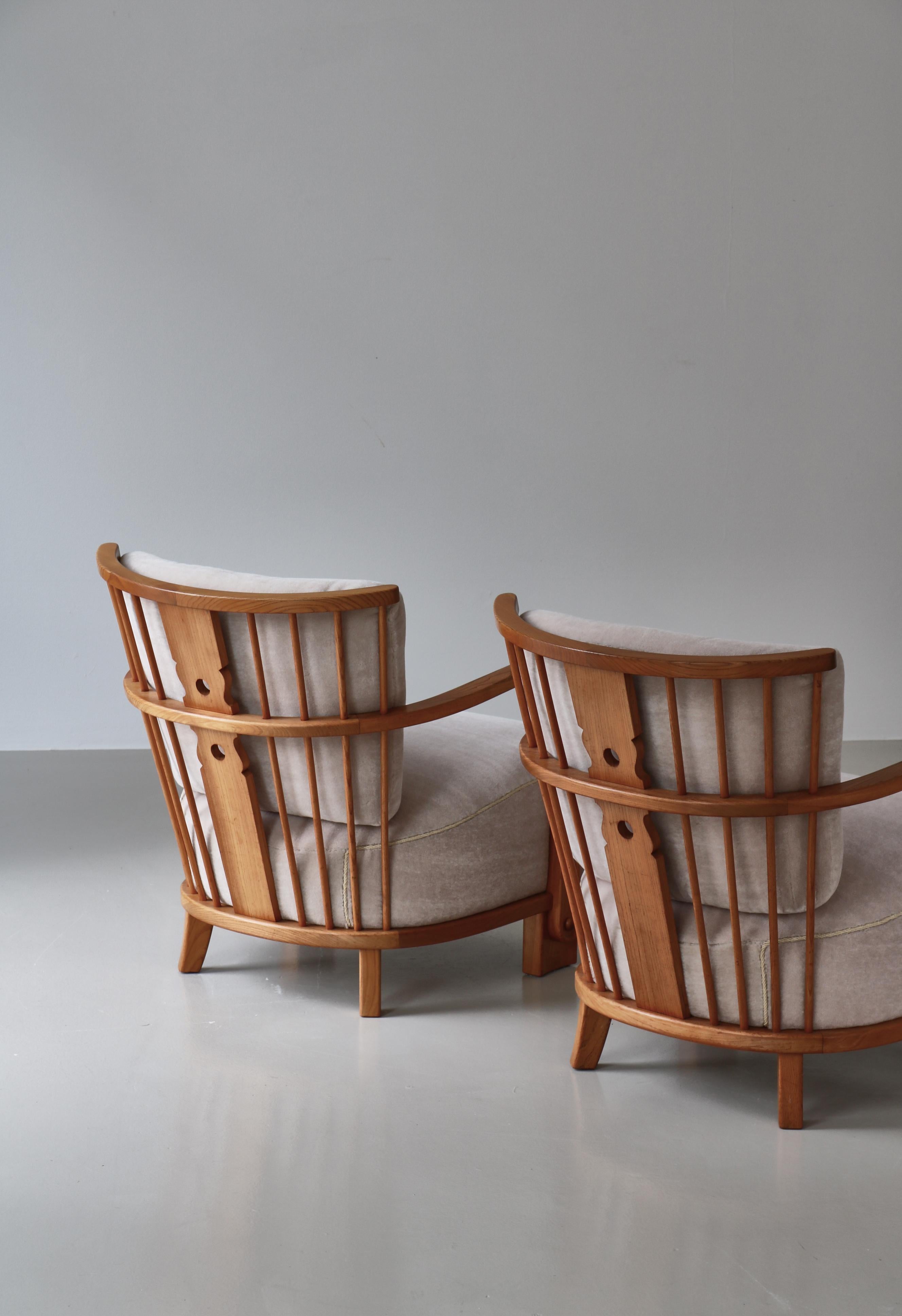 Orme Scandinave  Fauteuils de salon modèle 1590, Fritz Hansen, orme et mohair de velours, années 1940 en vente