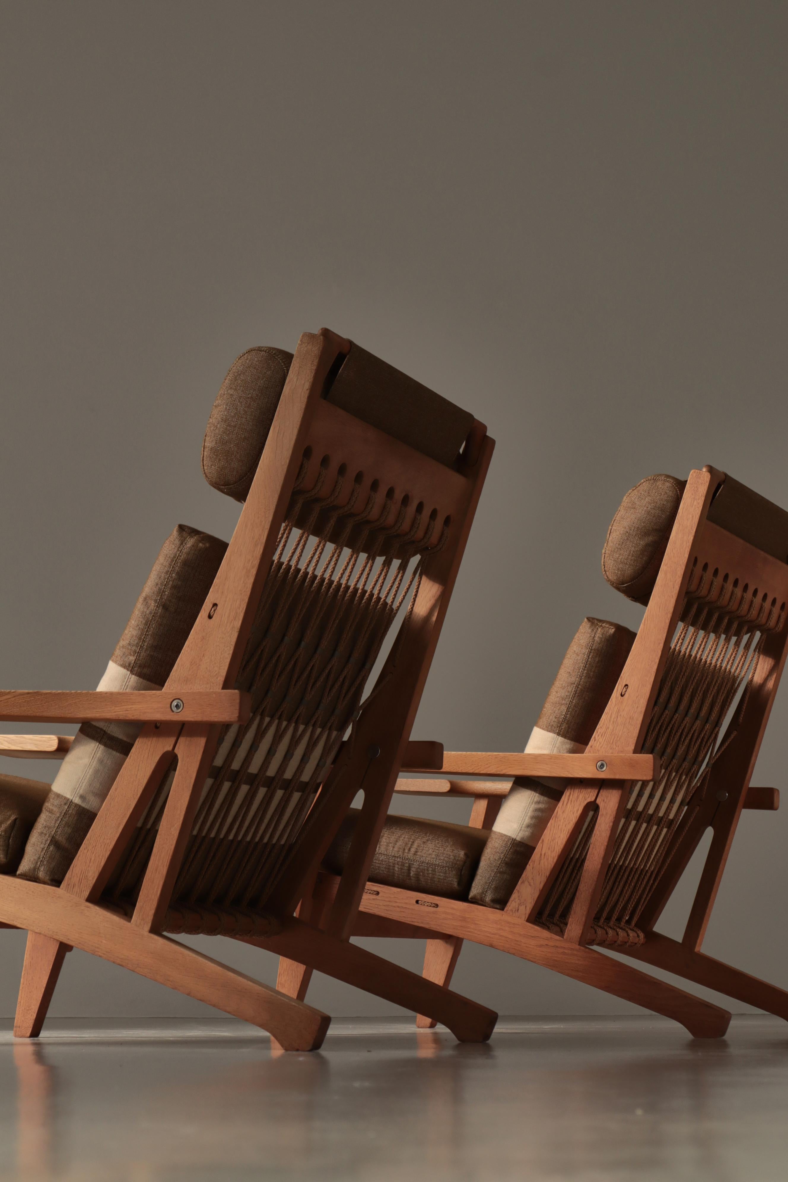 Sillas de salón modernas escandinavas Model 375 de Hans J. Wegner, GETAMA, años 60 en venta 13