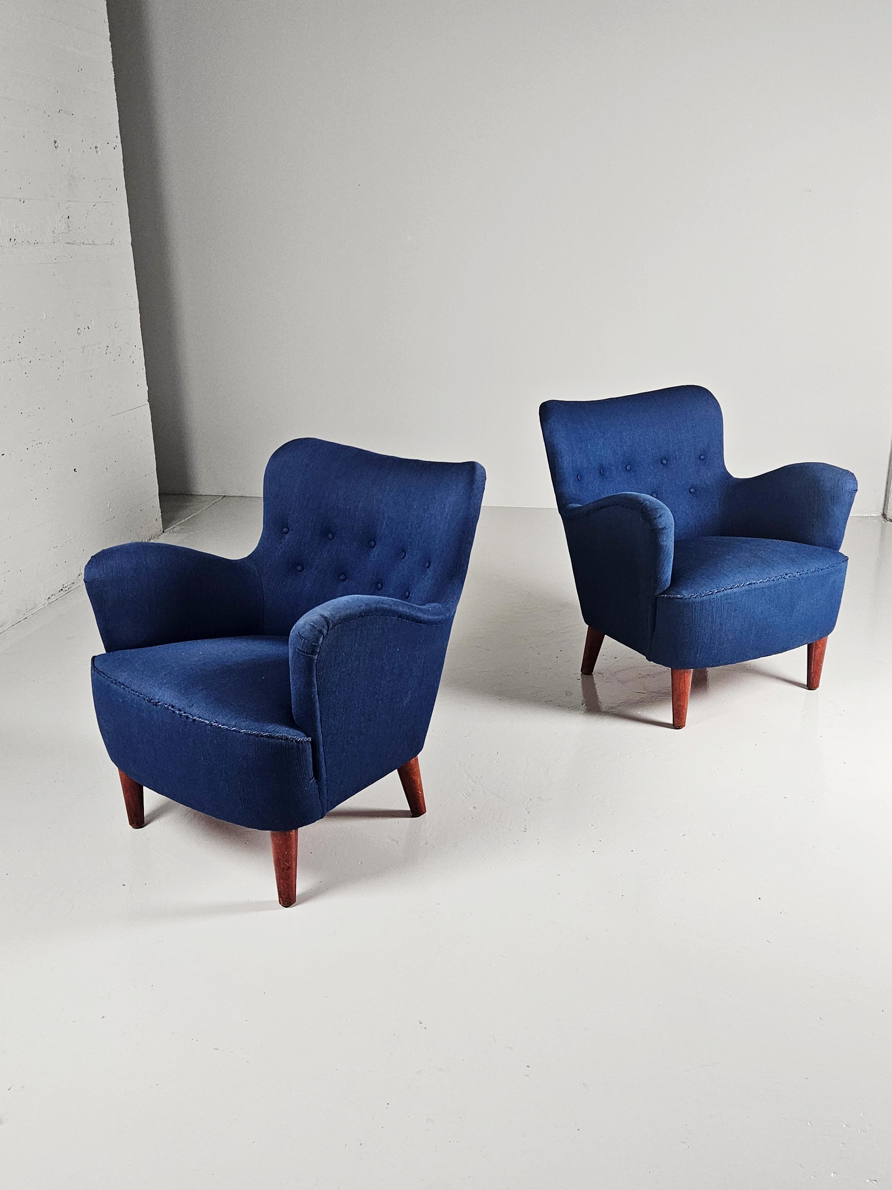 Scandinavian Modern Scandinavian modern lounge chairs, unknown designer, Sweden, 1960s For Sale