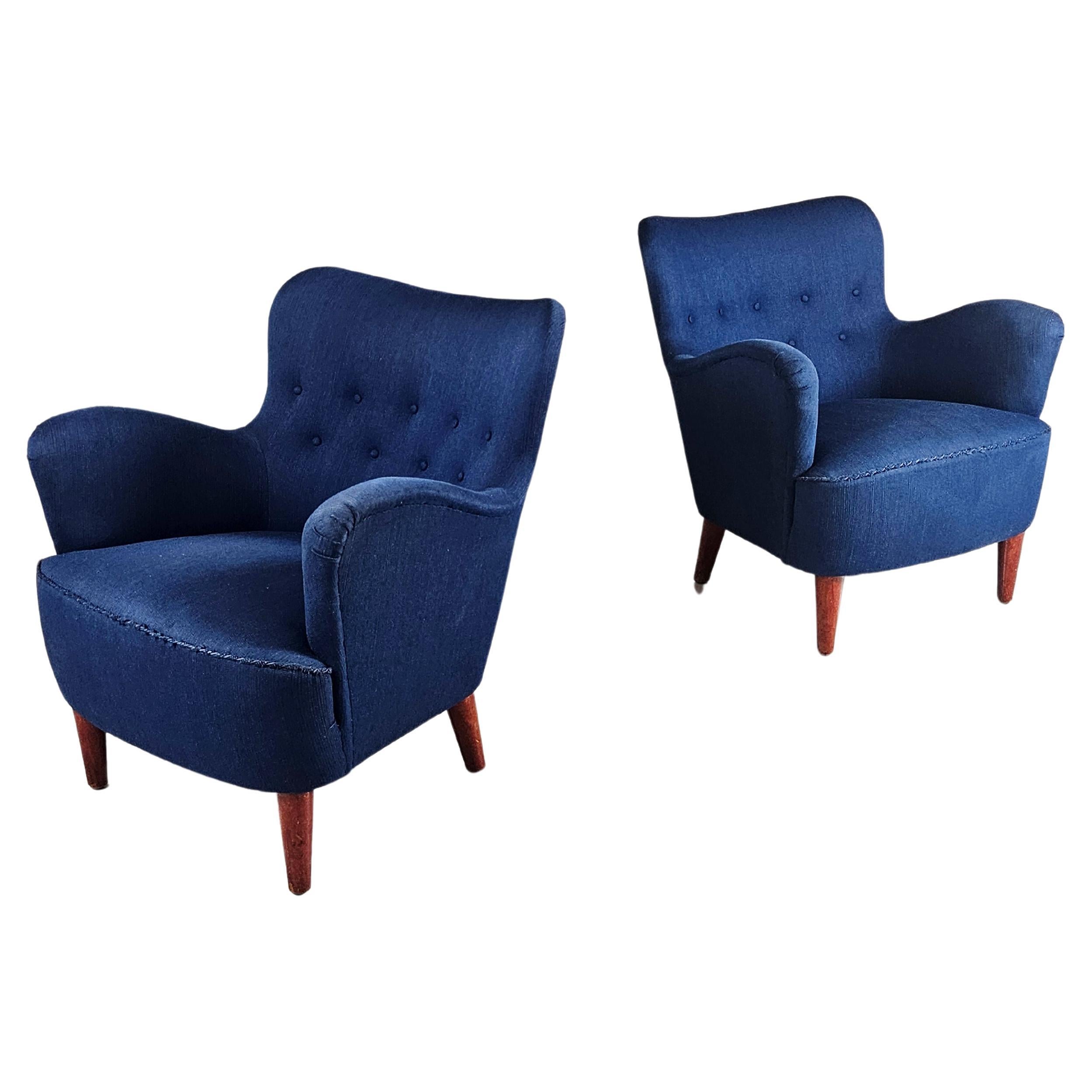 Scandinavian modern lounge chairs, unknown designer, Sweden, 1960s For Sale