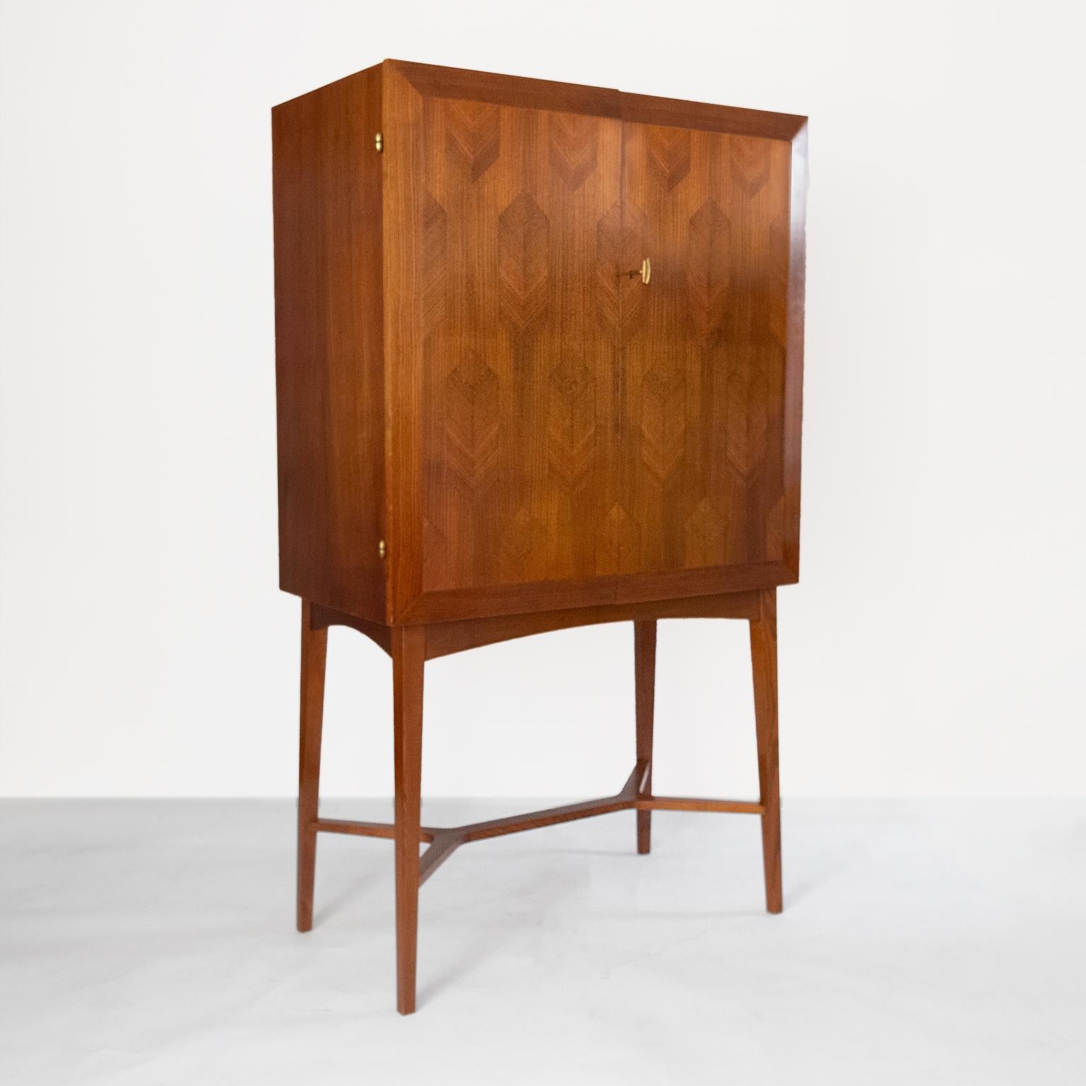 Scandinavian Modern Mahogany Cabinet with Double Parquetry Doors In Good Condition In New York, NY