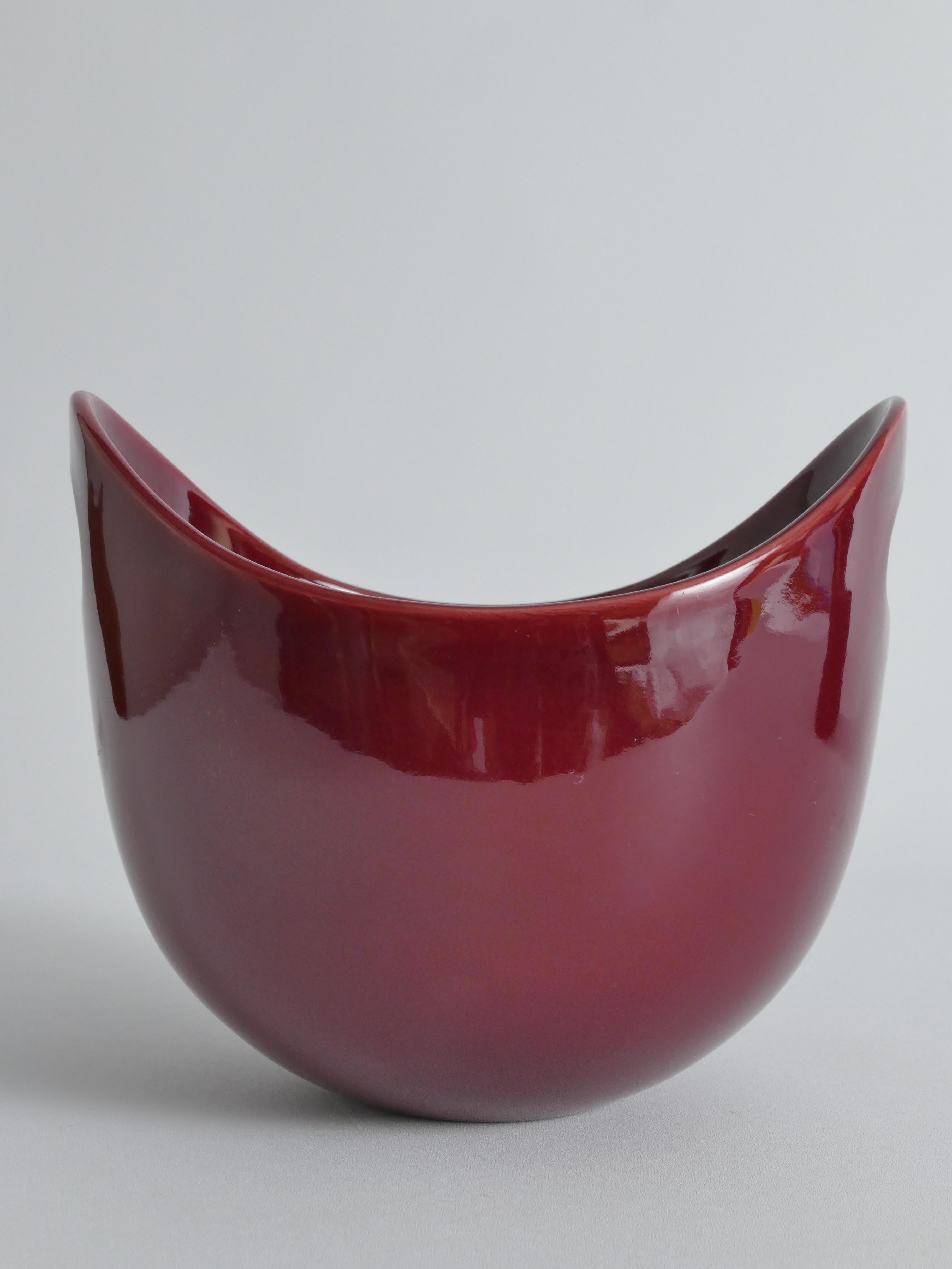 Scandinavian Modern Merlot Red Stoneware Bowl by SYCO, Sweden, 1950s For Sale 2