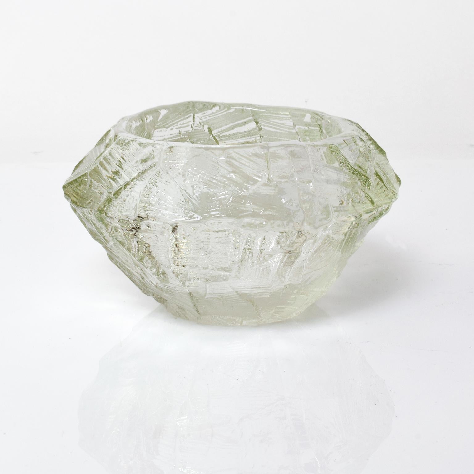 20th Century Gore Augustsson for Ruda, Scandinavian Modern Mid-Century Clear Glass Bowl For Sale