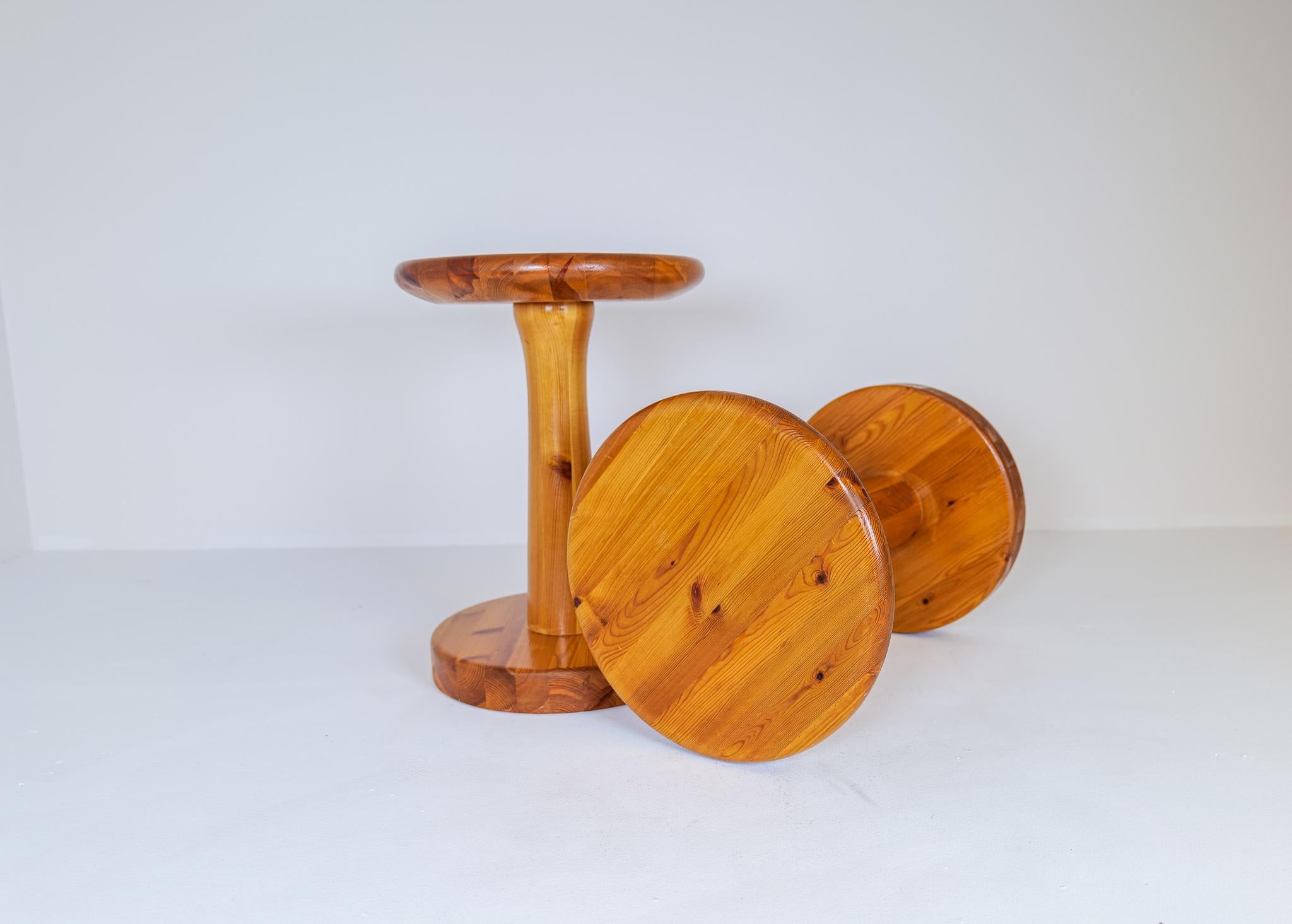 Scandinavian Modern Minimalistic Pair of Pine Stools Sweden, 1970s For Sale 7