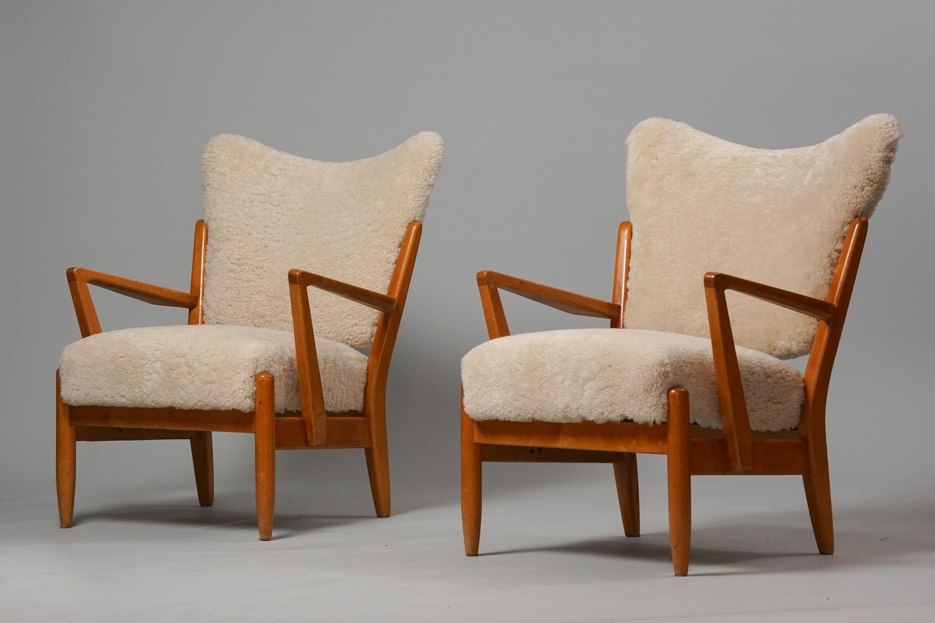Skandinavische Moderne Sessel Modell 2411 aus Schafsleder, Asko, 1950er Jahre  (Finnisch) im Angebot