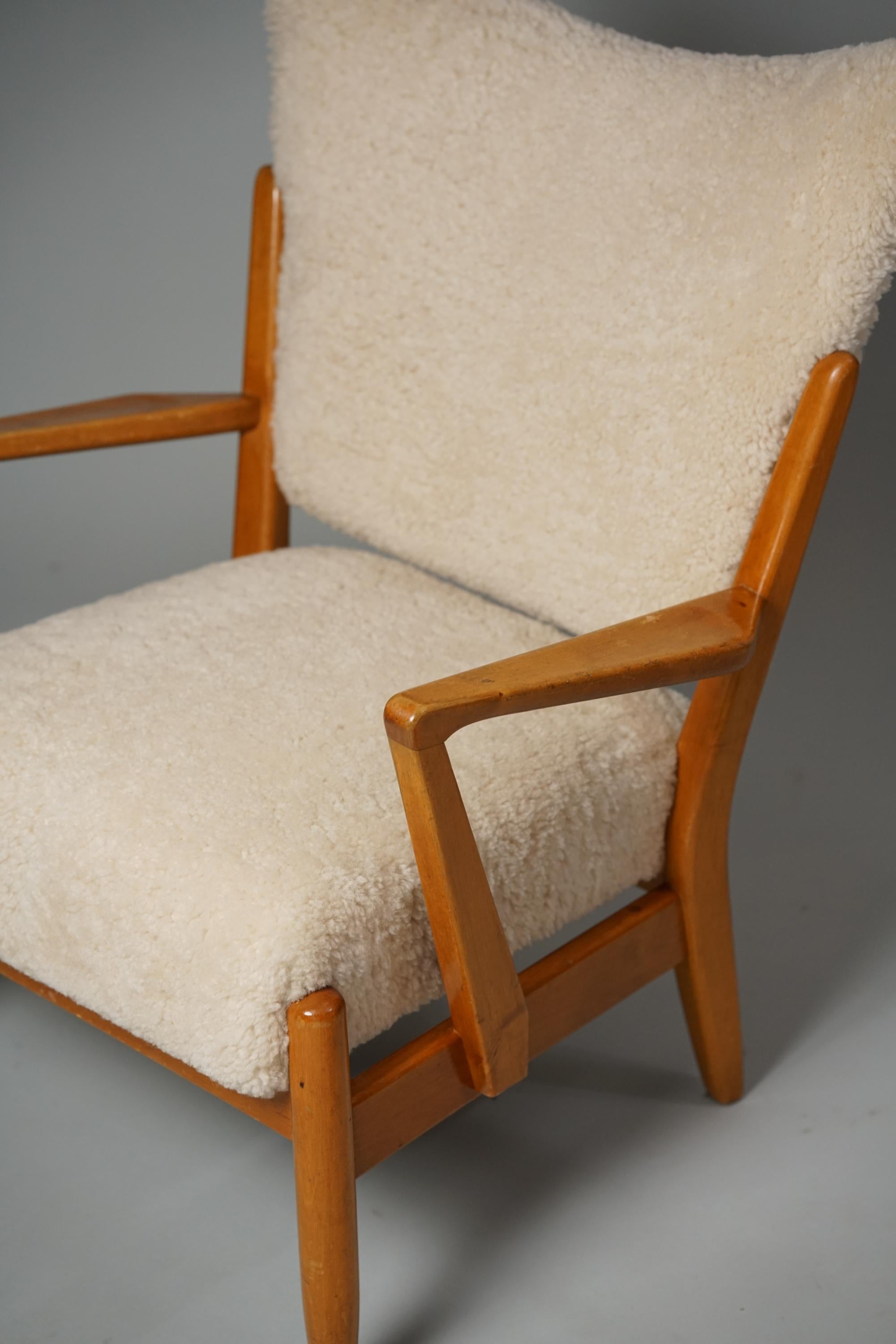 Skandinavische Moderne Sessel Modell 2411 aus Schafsleder, Asko, 1950er Jahre  im Angebot 2