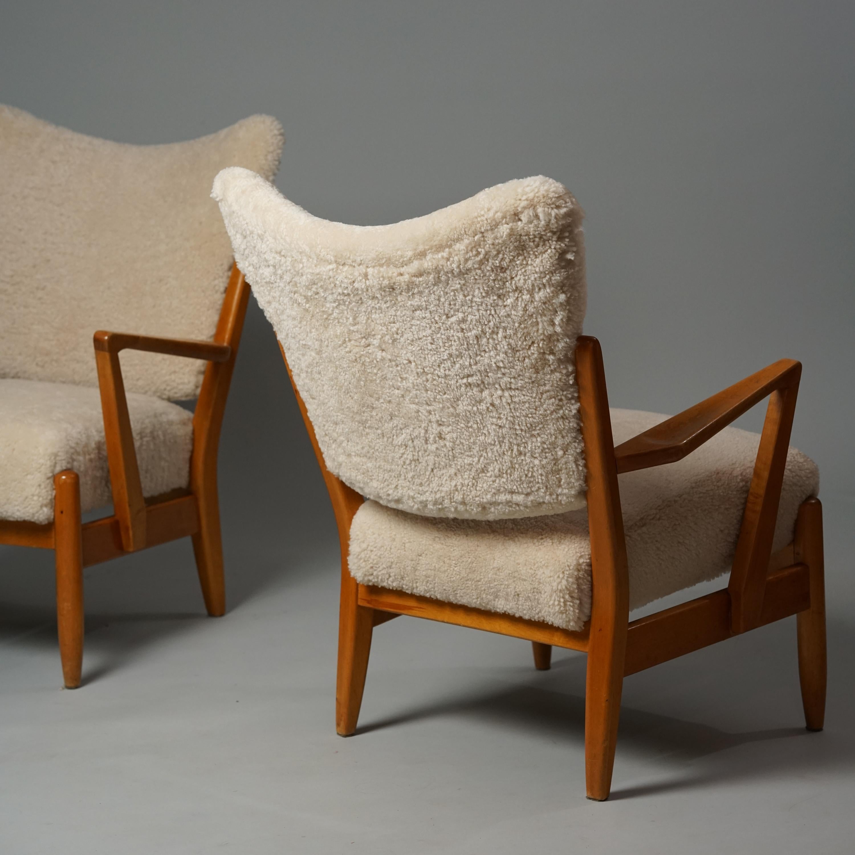 Skandinavische Moderne Sessel Modell 2411 aus Schafsleder, Asko, 1950er Jahre  im Angebot 3
