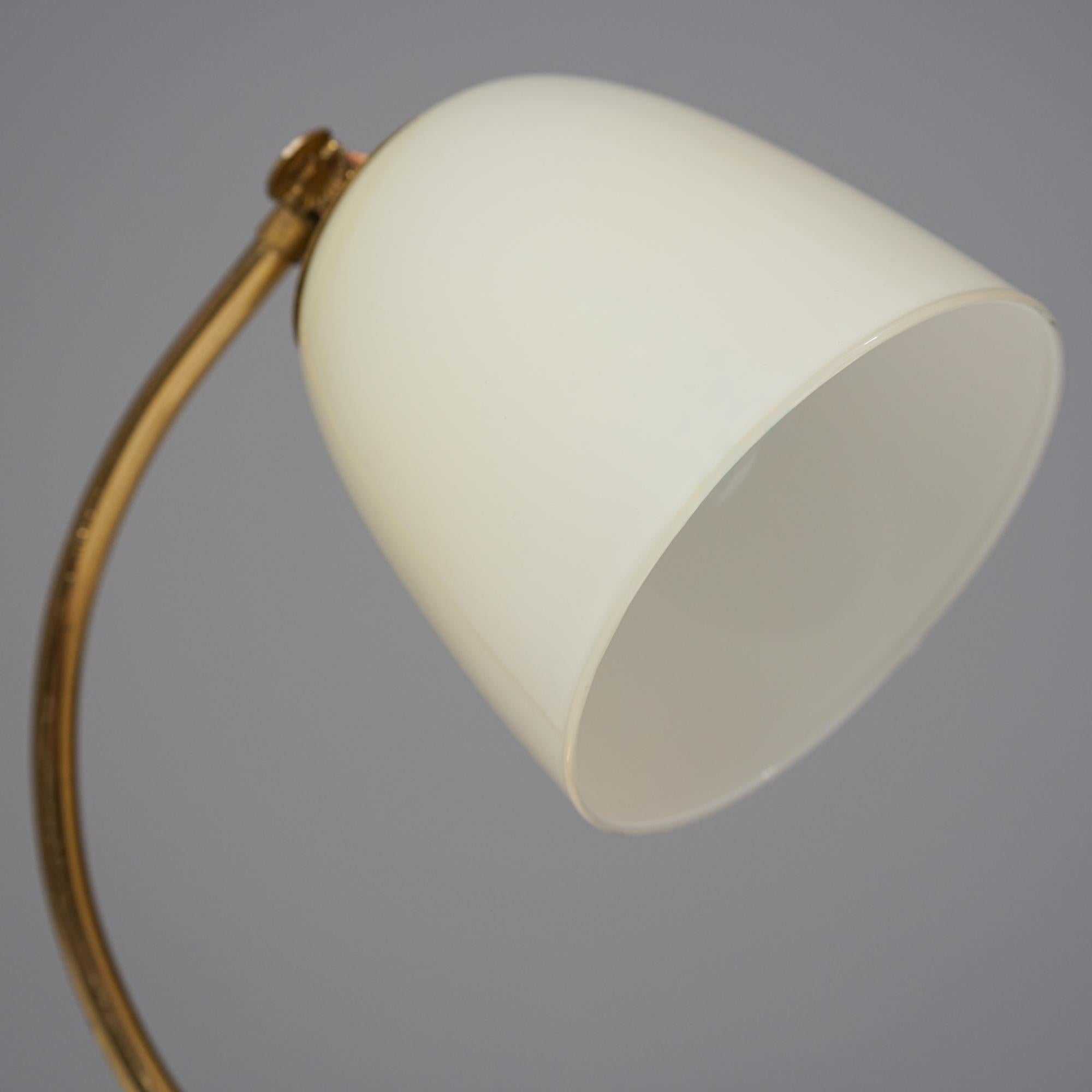 Finnish Scandinavian Modern Model 2432 Table-/ Wall Light, Valinte Oy, 1950s For Sale