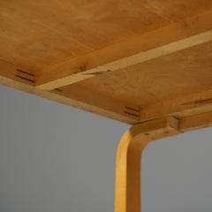 Tavolo modello 81C in stile moderno scandinavo, Alvar Aalto, Artek, anni '50