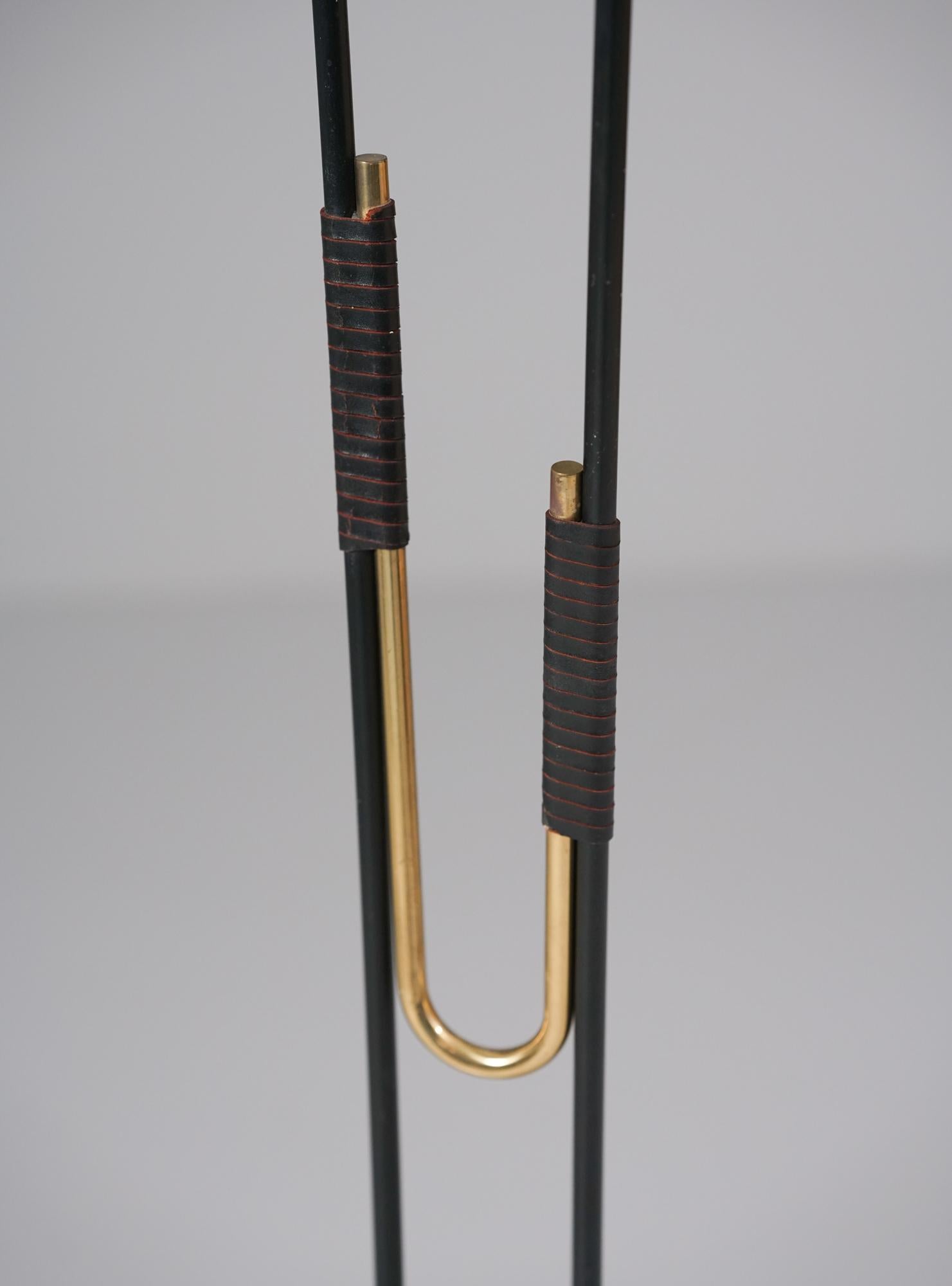 Finnish Scandinavian Modern Model EN 31 Floor Lamp, Itsu, 1950s For Sale