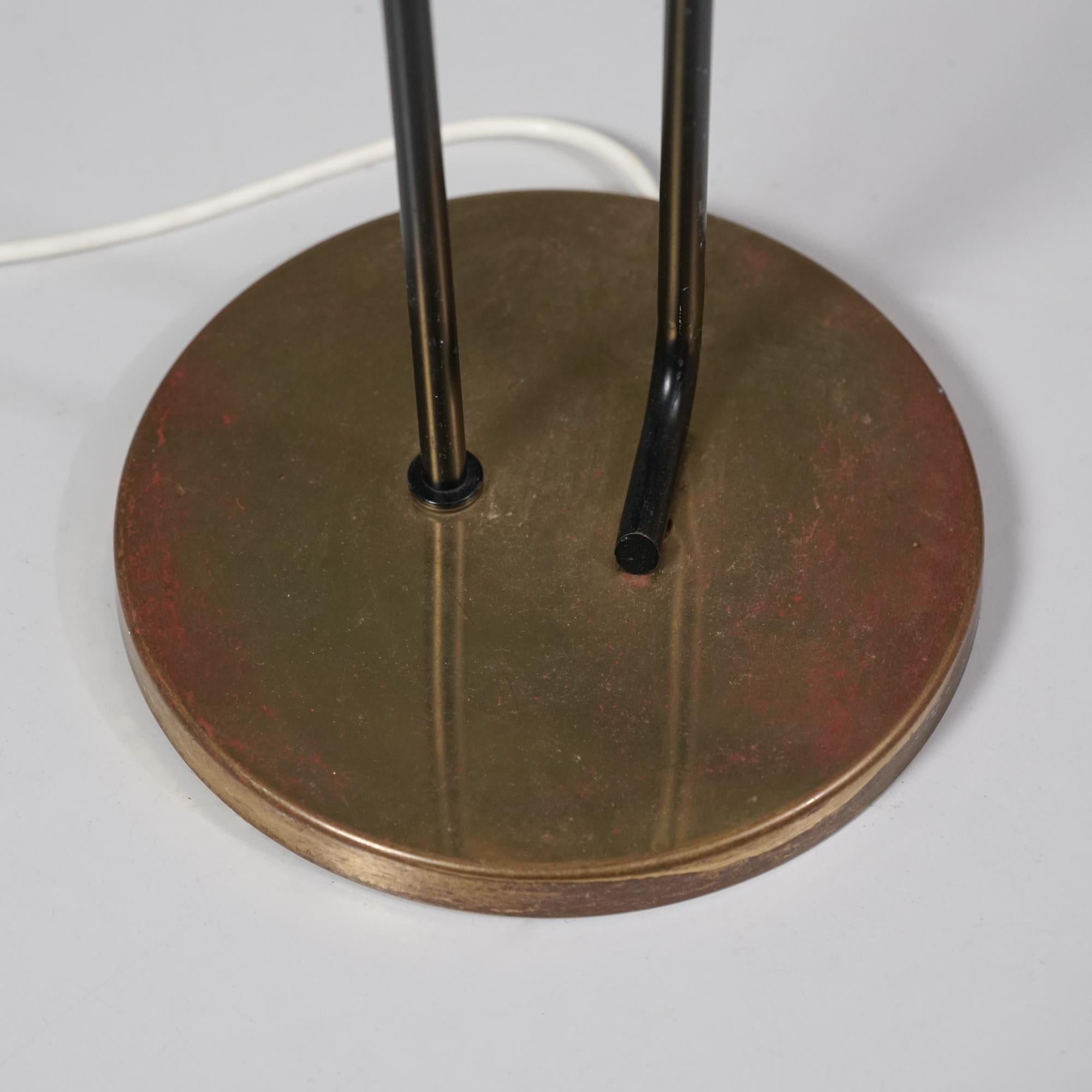 Mid-20th Century Scandinavian Modern Model EN 31 Floor Lamp, Itsu, 1950s For Sale