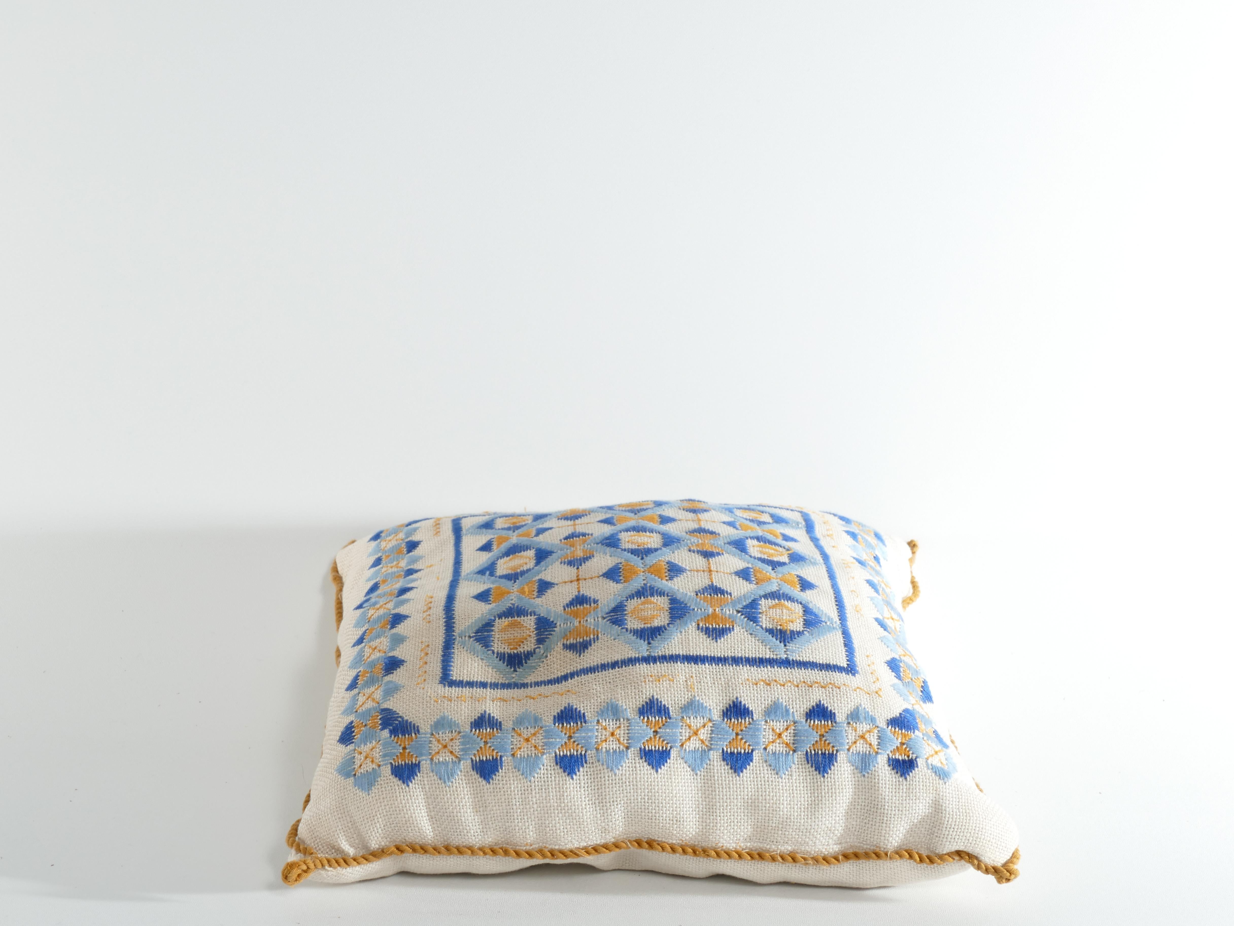 Scandinavian Modern Needlework Pillow, Sweden, 1950’s For Sale 11