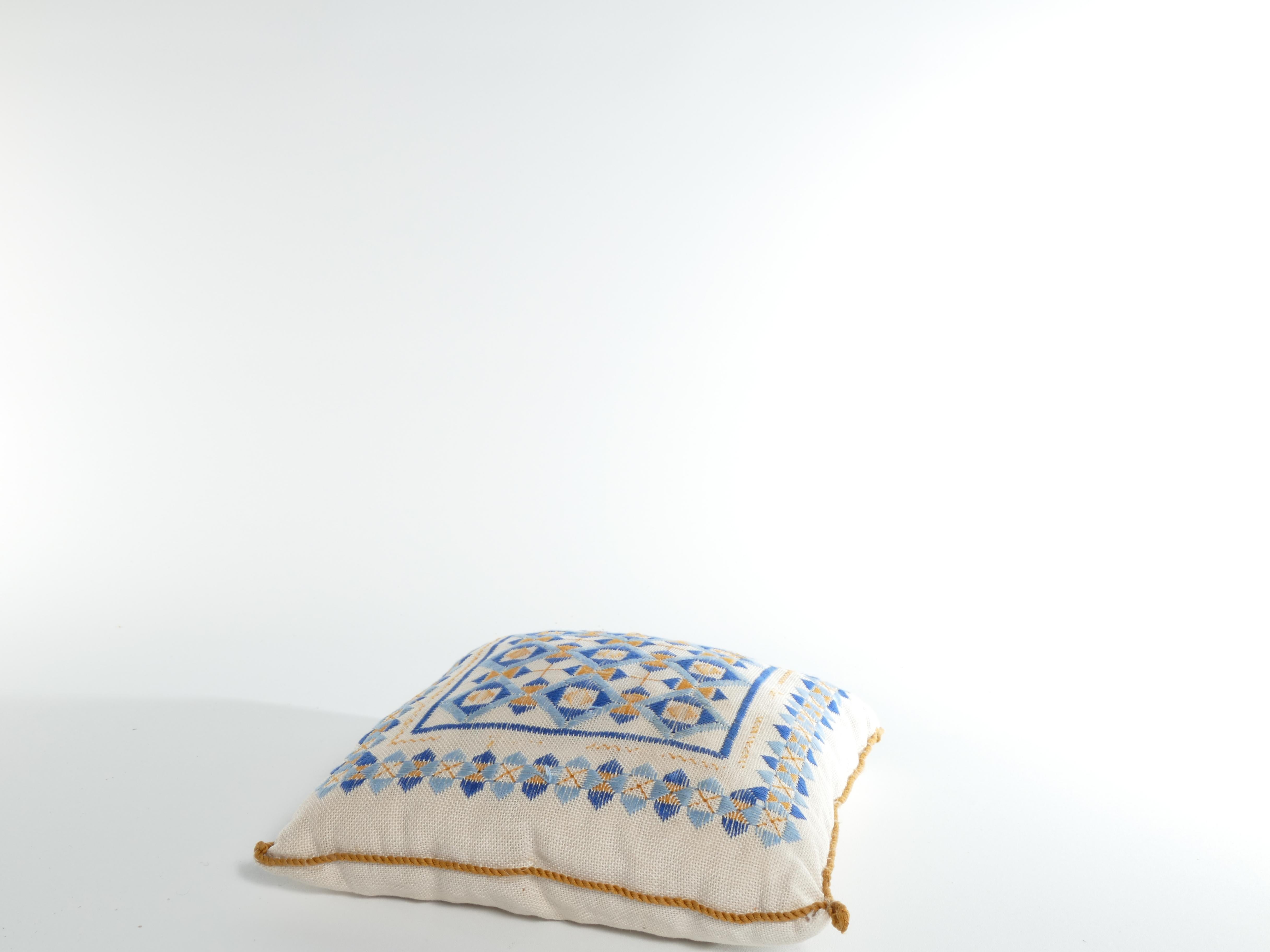 Scandinavian Modern Needlework Pillow, Sweden, 1950’s For Sale 2