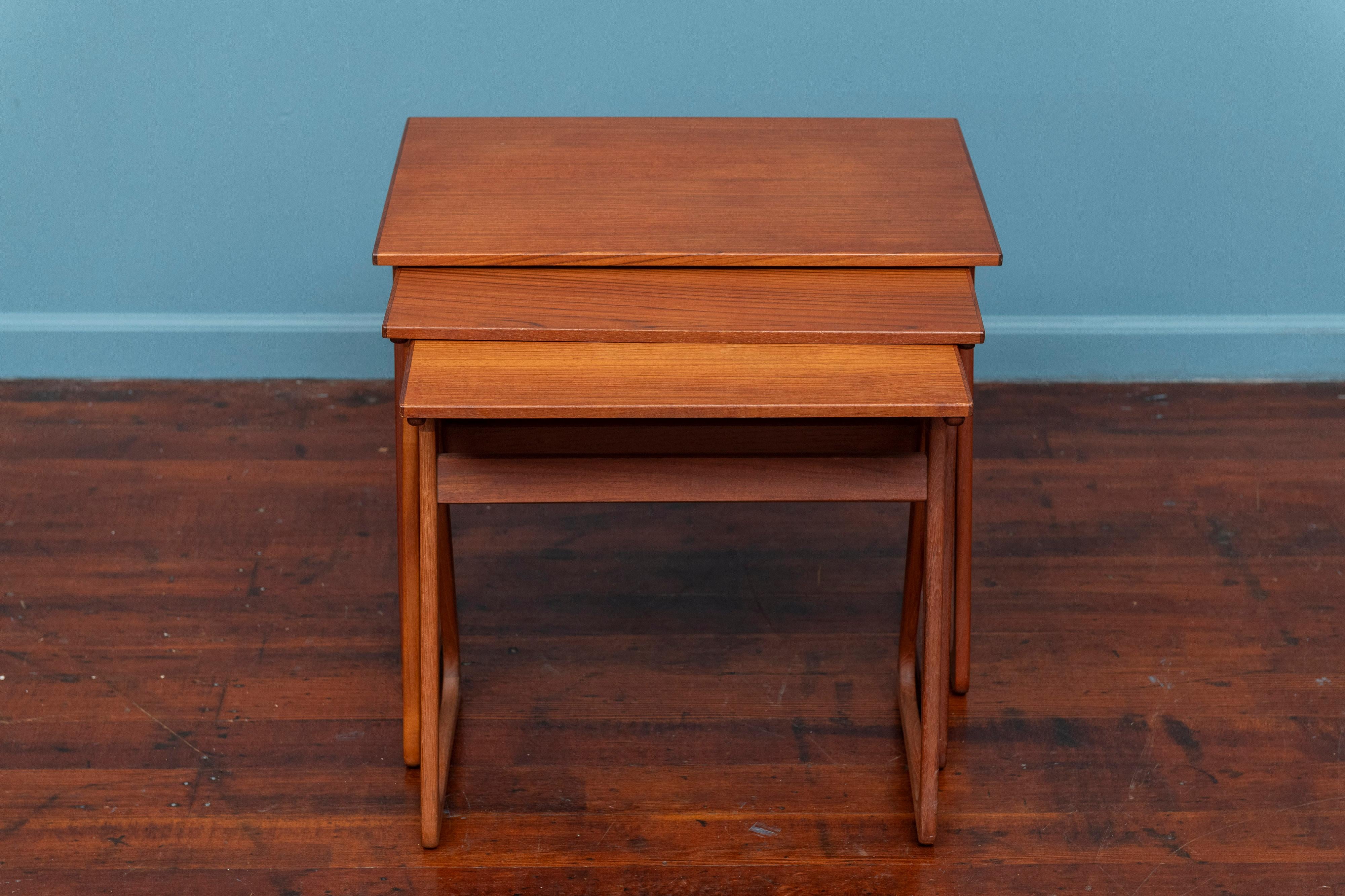 Scandinavian Modern Nesting Tables For Sale 1