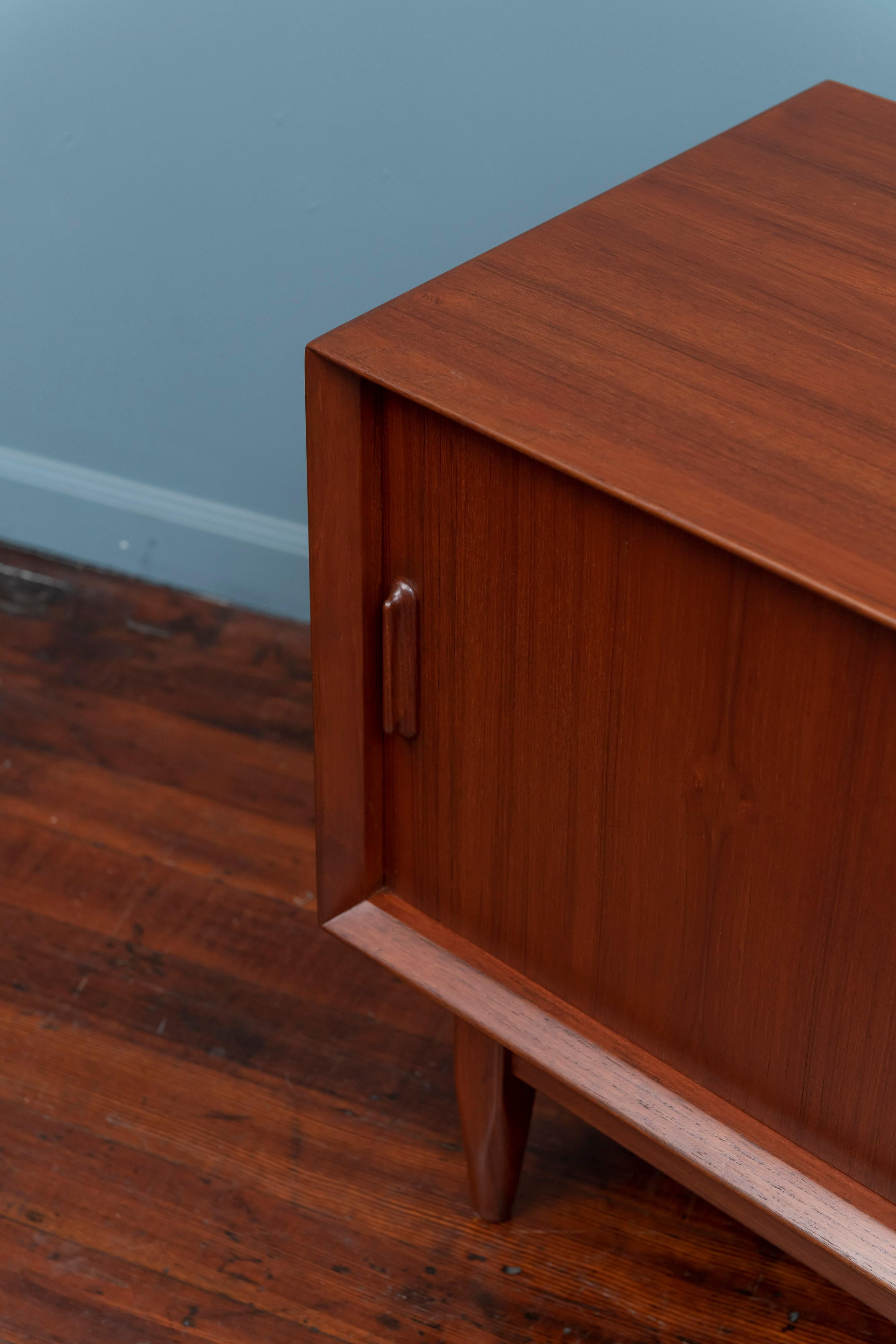 Scandinavian Modern Nightstands by Falster In Good Condition In San Francisco, CA