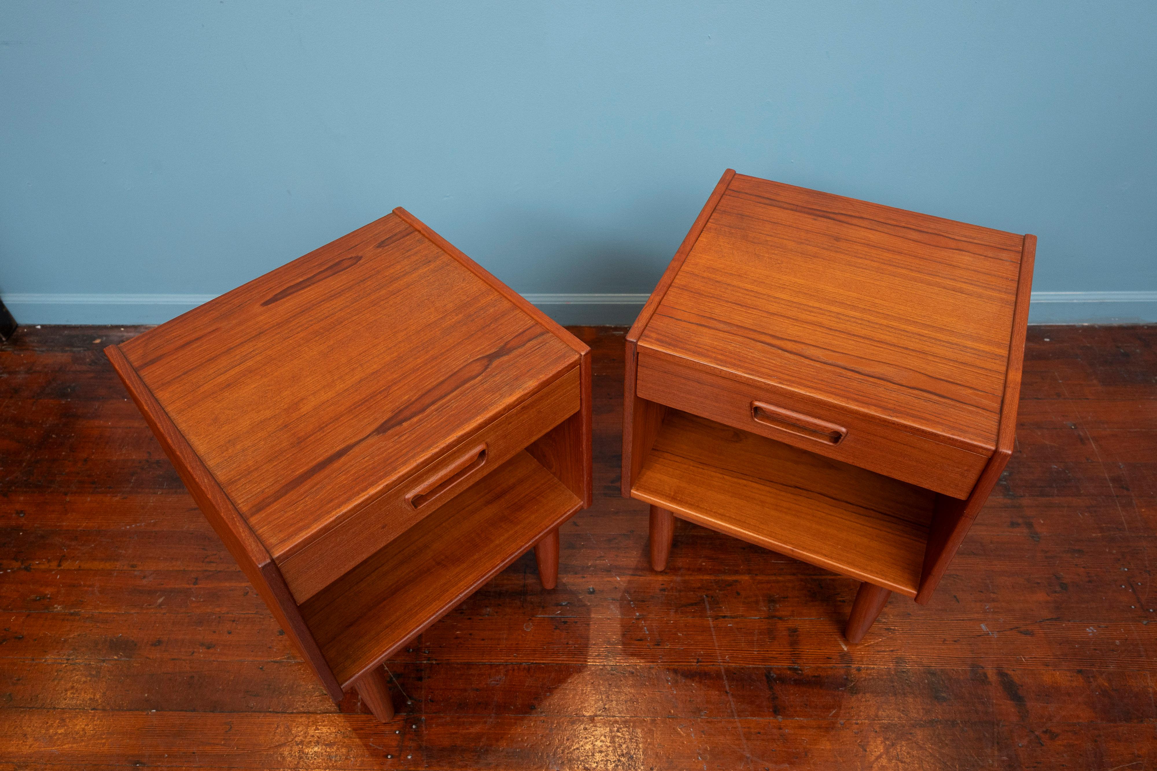 Tables de nuit The Scandinavian Modern Nielsen Tibergaard en vente 1