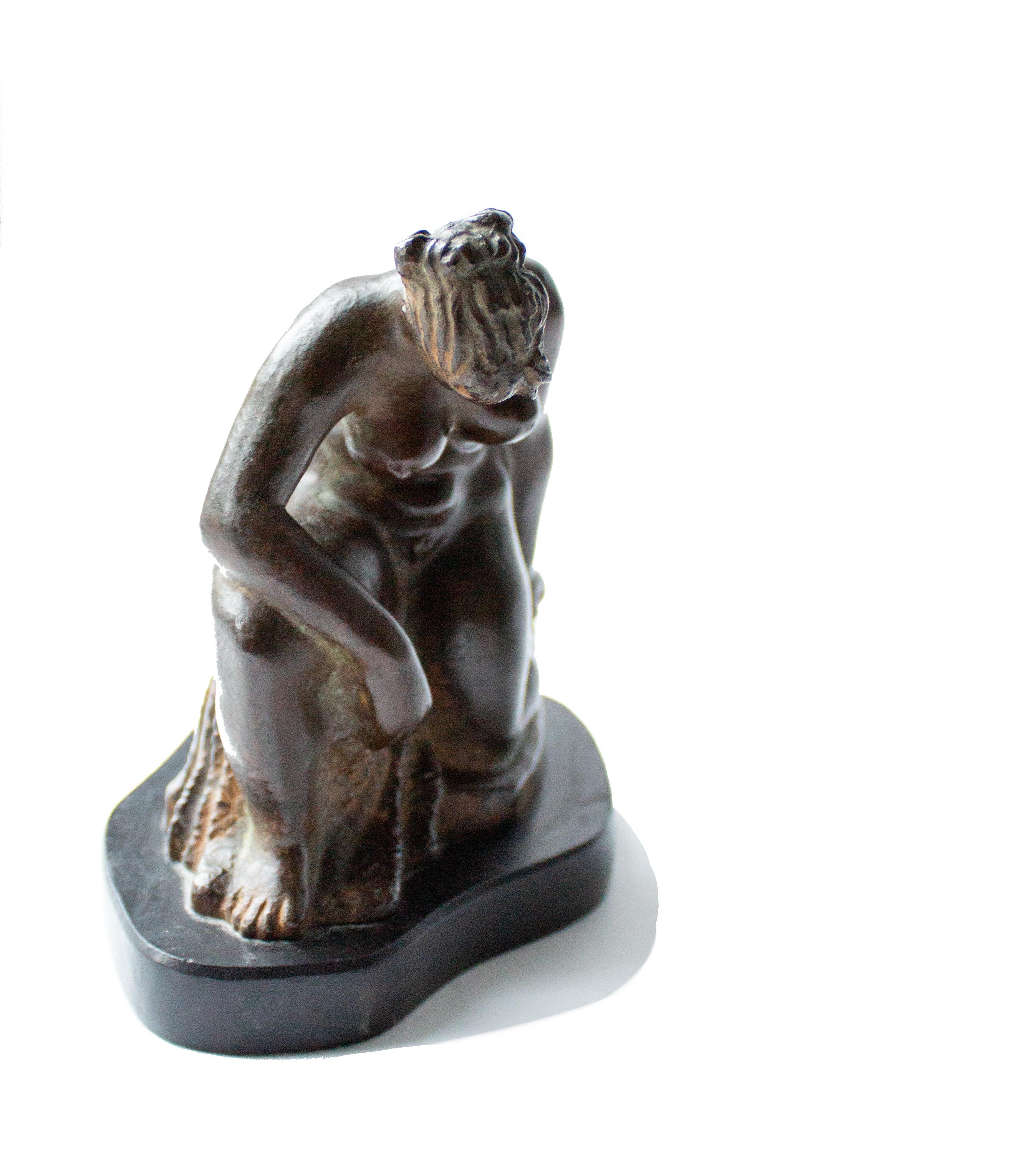 Moulé Sculpture de nu moderne scandinave ; « Modèle change sa position » en bronze en vente