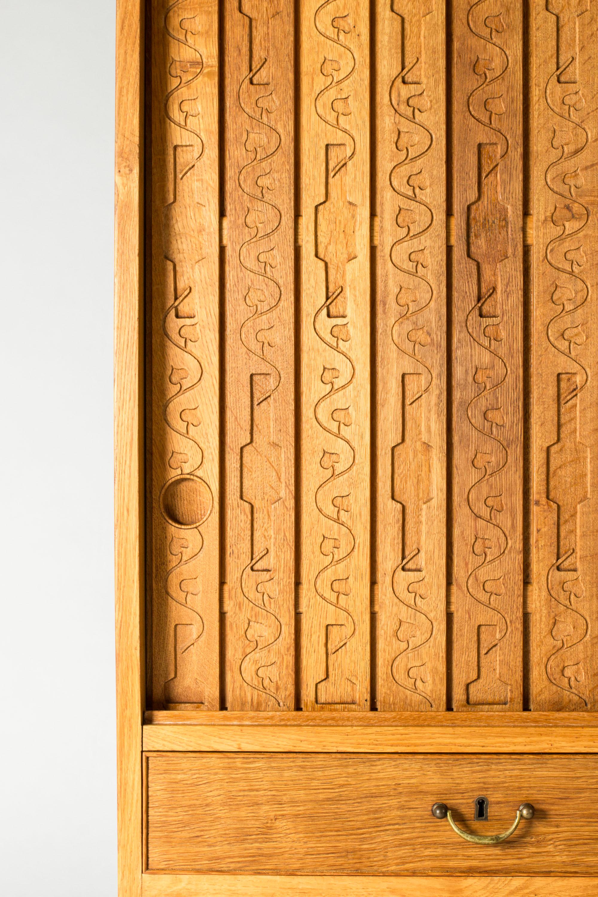 Armario moderno escandinavo de roble, Hans J. Wegner, Mikael Laursen, Dinamarca, años 50 Danés en venta