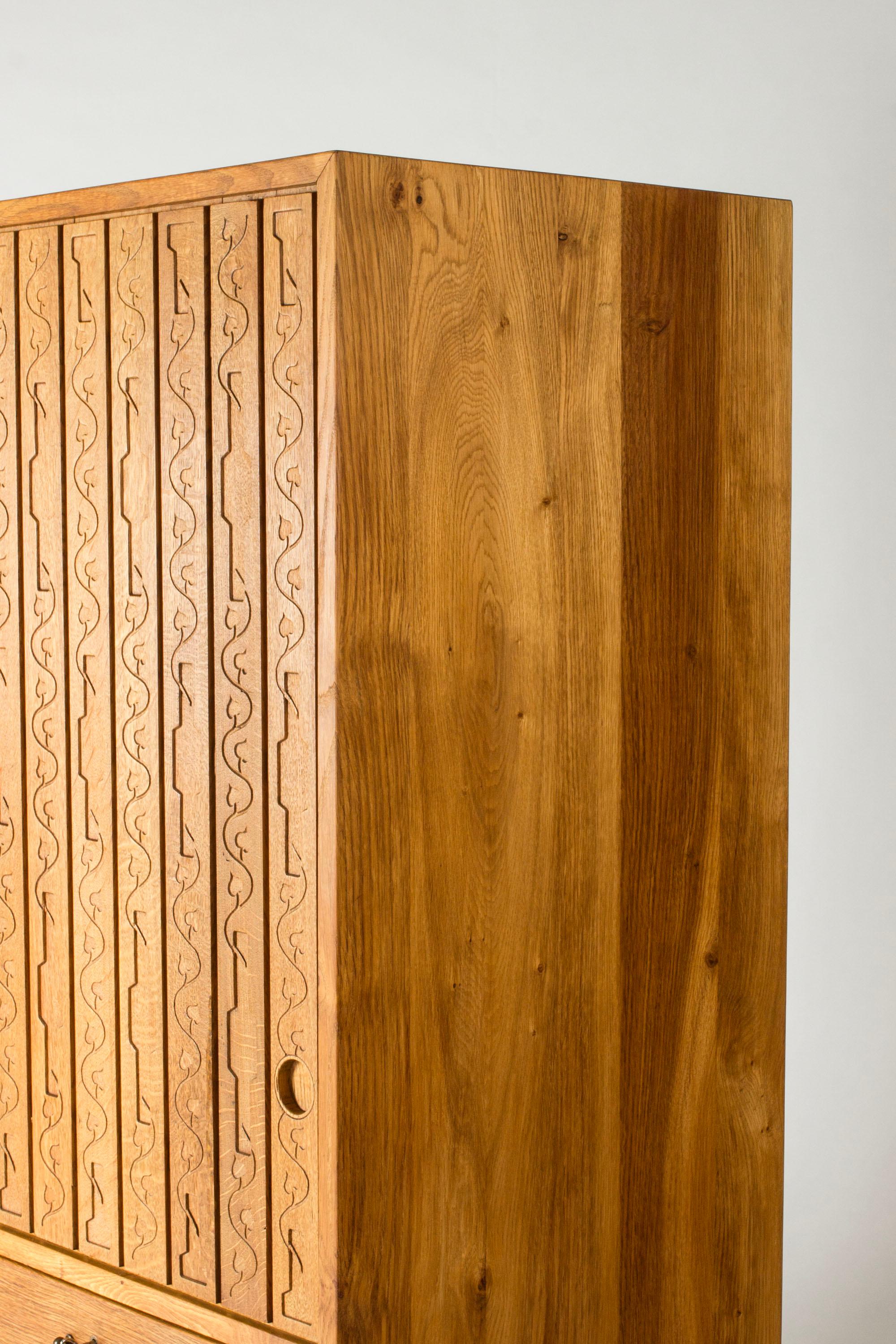 Armario moderno escandinavo de roble, Hans J. Wegner, Mikael Laursen, Dinamarca, años 50 mediados del siglo XX en venta