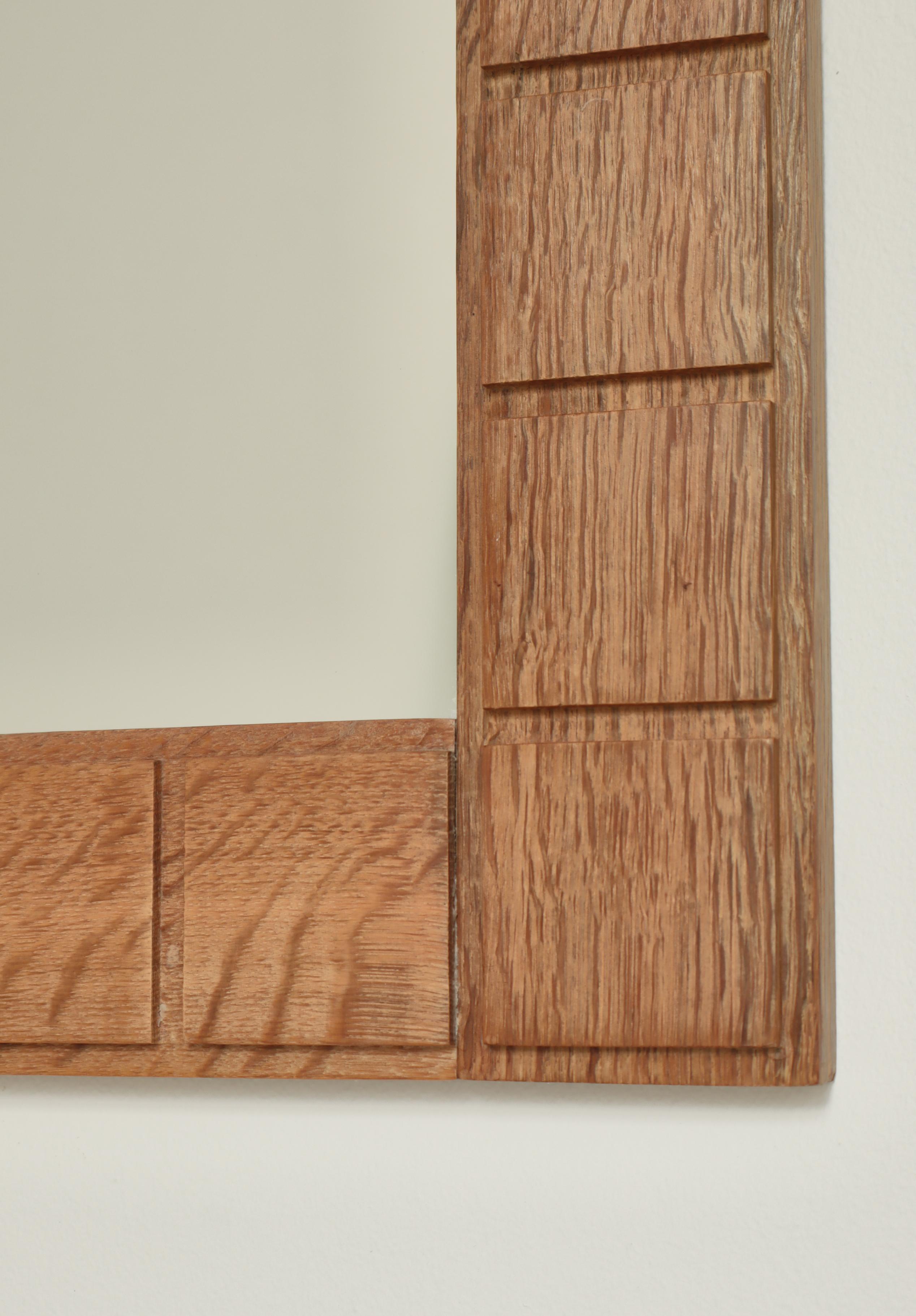 Specchio da parete in legno di quercia in stile scandinavo Henry Kjaernulf, Danimarca, anni '60 In condizioni buone in vendita a Odense, DK
