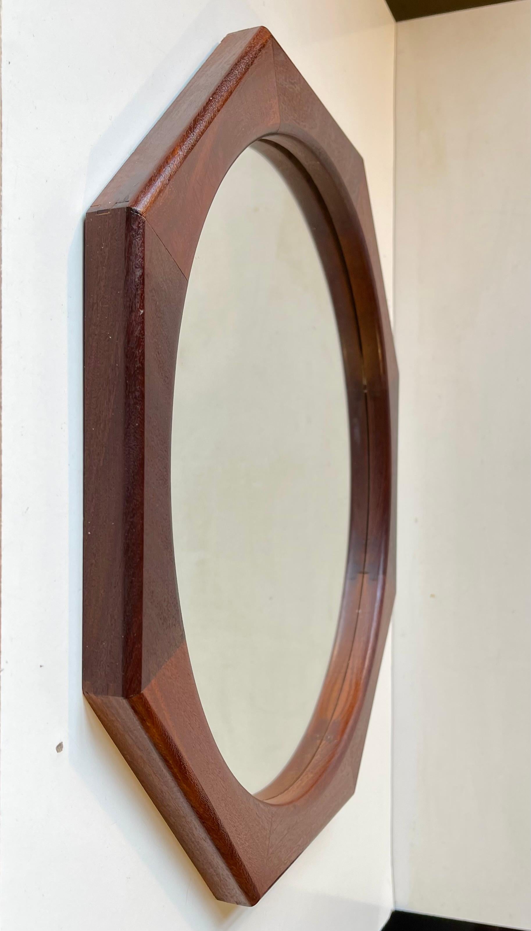 Miroir mural octogonal scandinave moderne en teck, 1970 Bon état - En vente à Esbjerg, DK