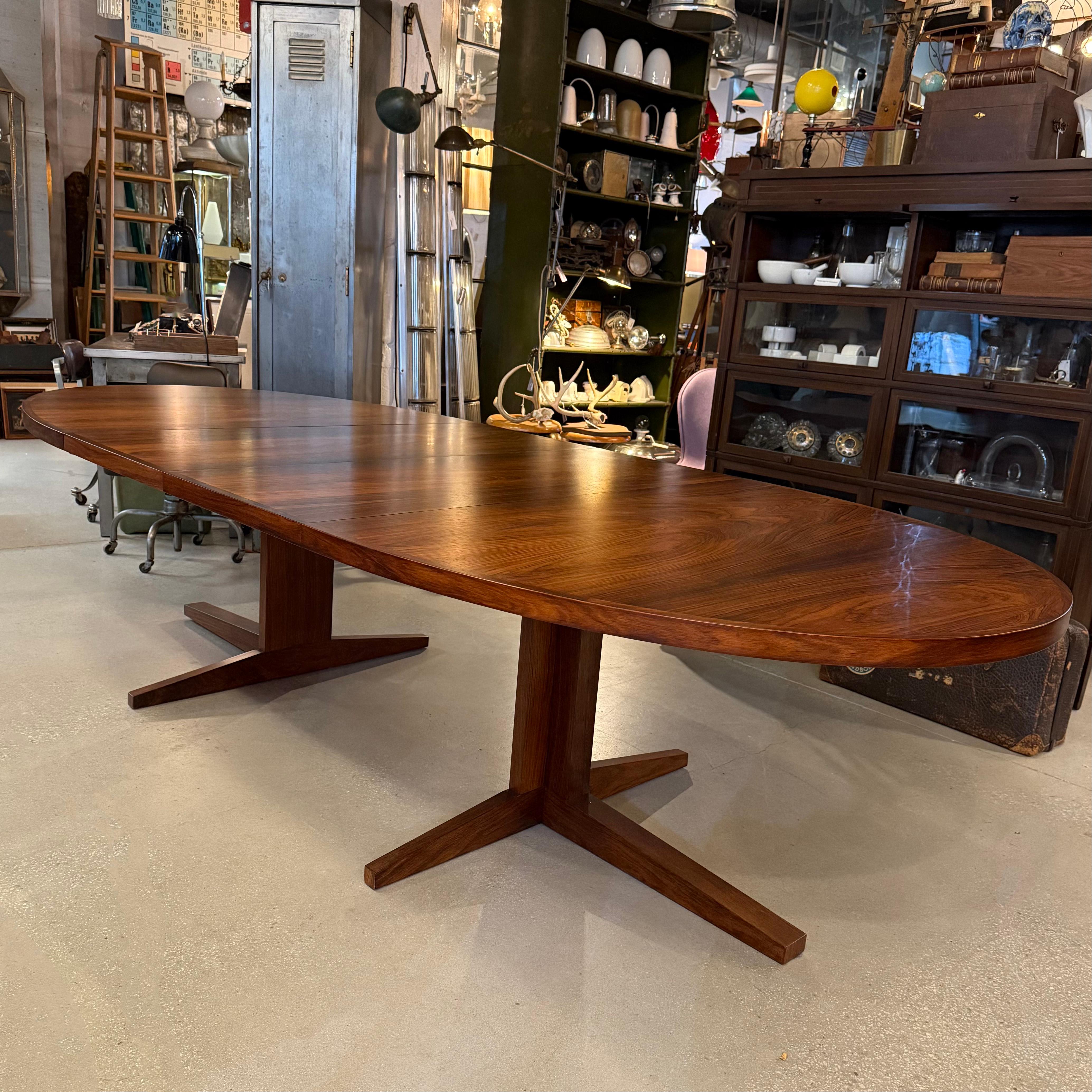 Scandinavian Modern Oval Rosewood Extension Dining Table By John Mortensen 6