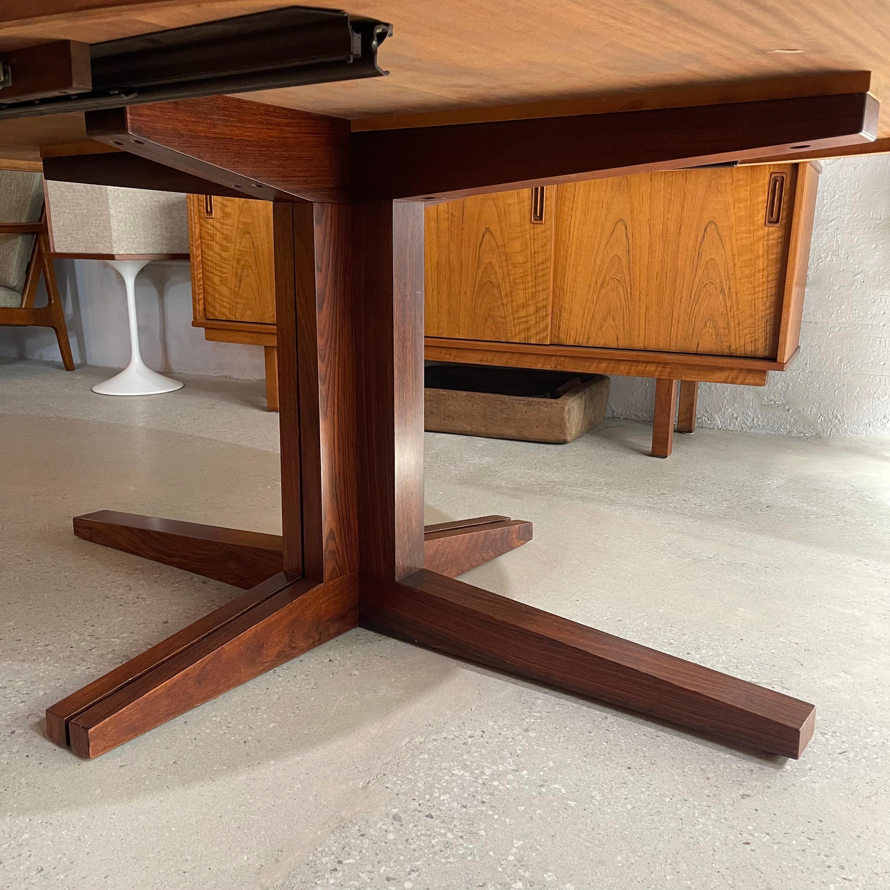 Scandinavian Modern Oval Rosewood Extension Dining Table By John Mortensen 4