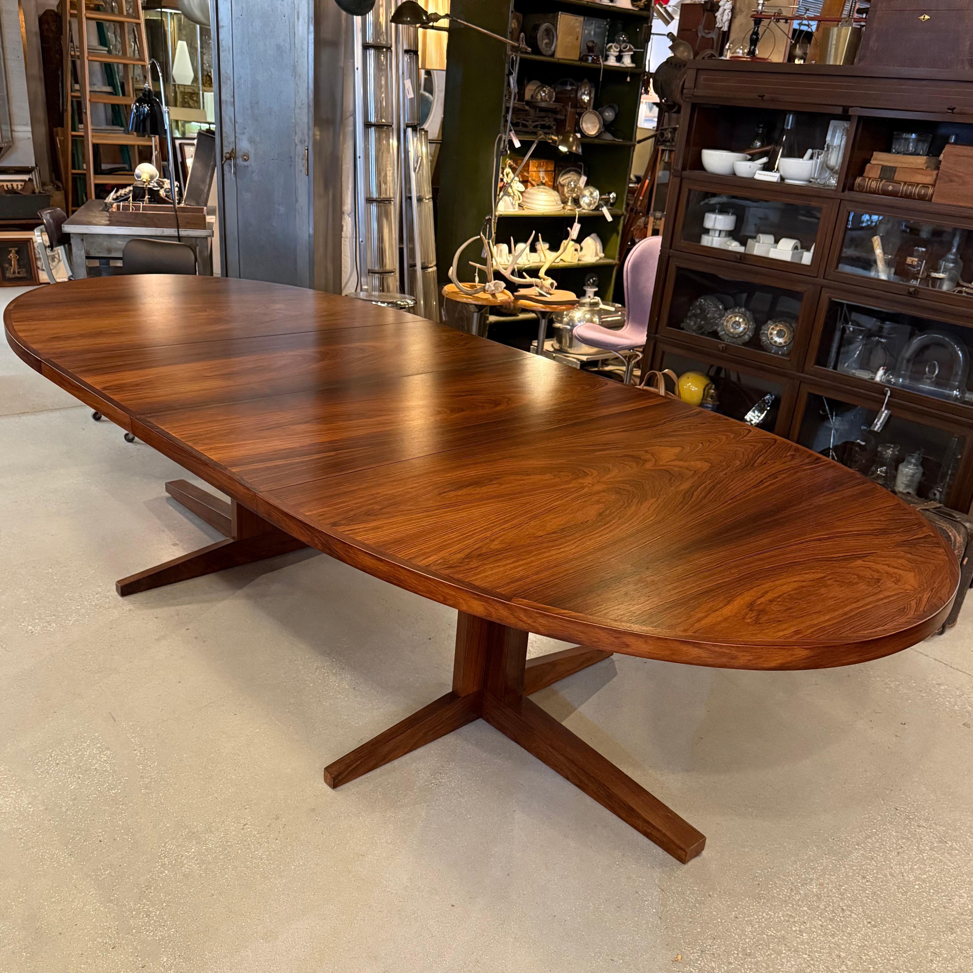 Scandinavian Modern Oval Rosewood Extension Dining Table By John Mortensen 3