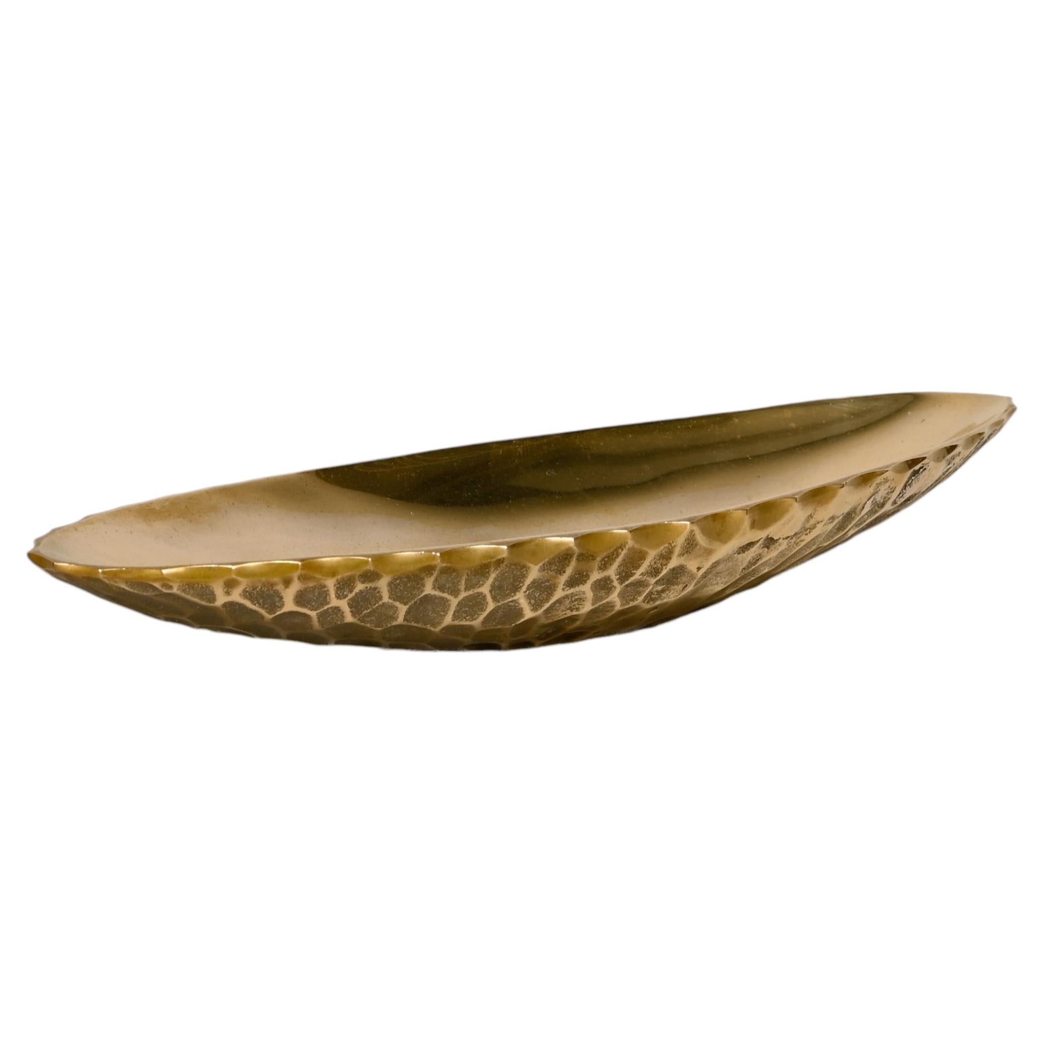 Scandinavian Modern oval solid Brass Bowl with hammered relief, Denmark 1950s For Sale