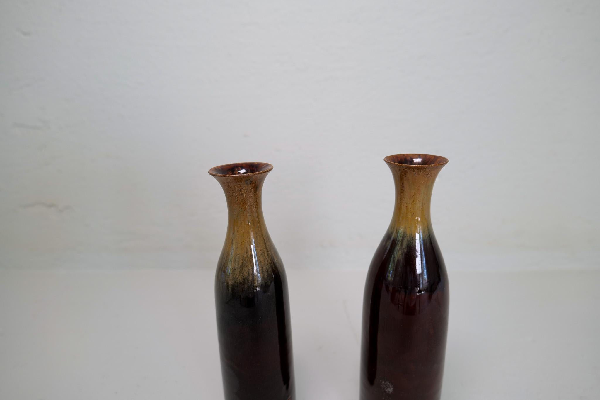 Skandinavische Moderne Paar Keramikvasen/-flaschen Carl-Harry Stålhane Schweden im Angebot 1