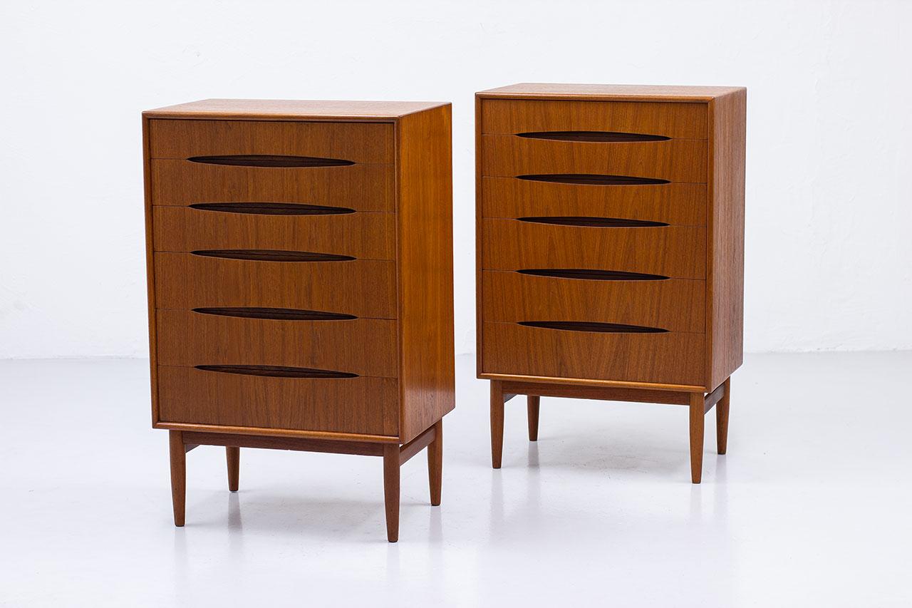 Scandinavian Modern Pair of Chest of Drawers by Kurt Østervig, 1950s 9