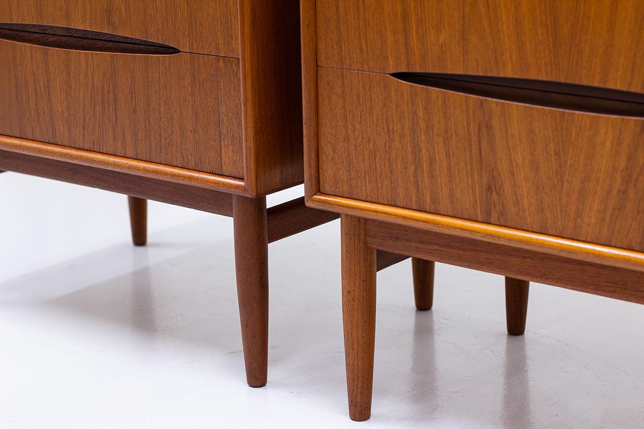 Scandinavian Modern Pair of Chest of Drawers by Kurt Østervig, 1950s 3