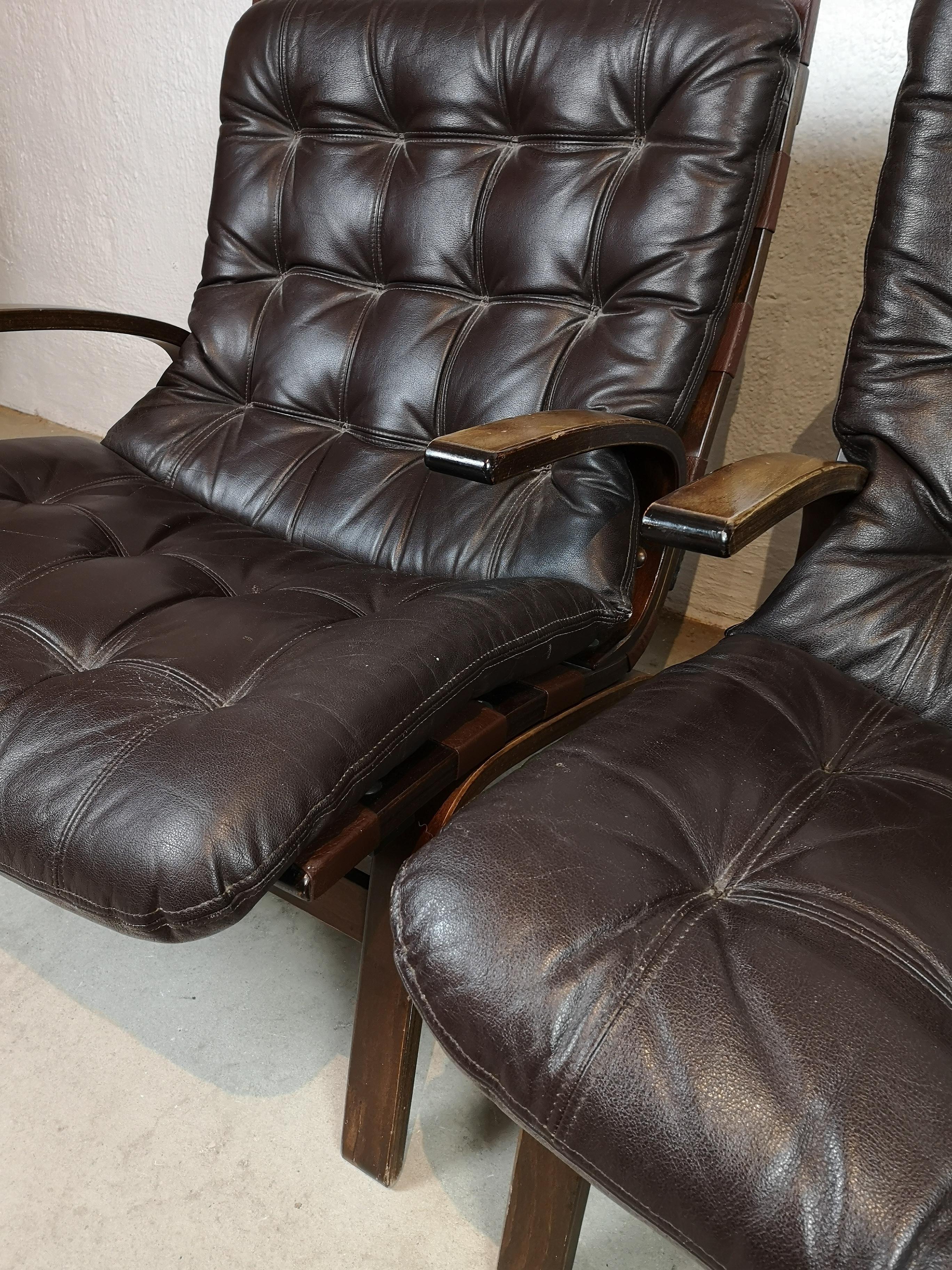 Scandinavian Modern pair of Leather Easy Chairs, 1970s 6