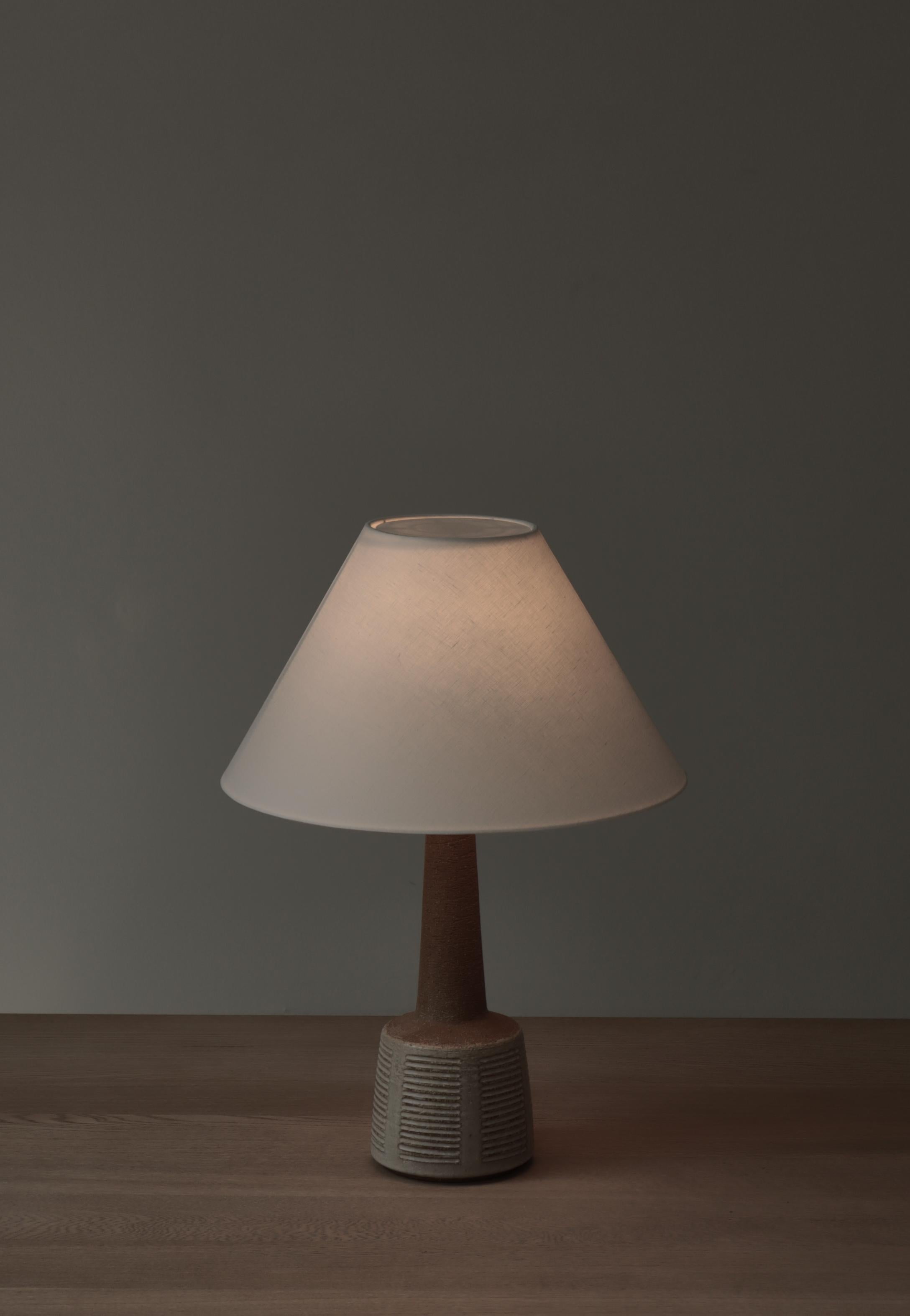 Coppia di lampade da tavolo in gres scandinavo di Palshus, Danimarca, anni '60 in vendita 4