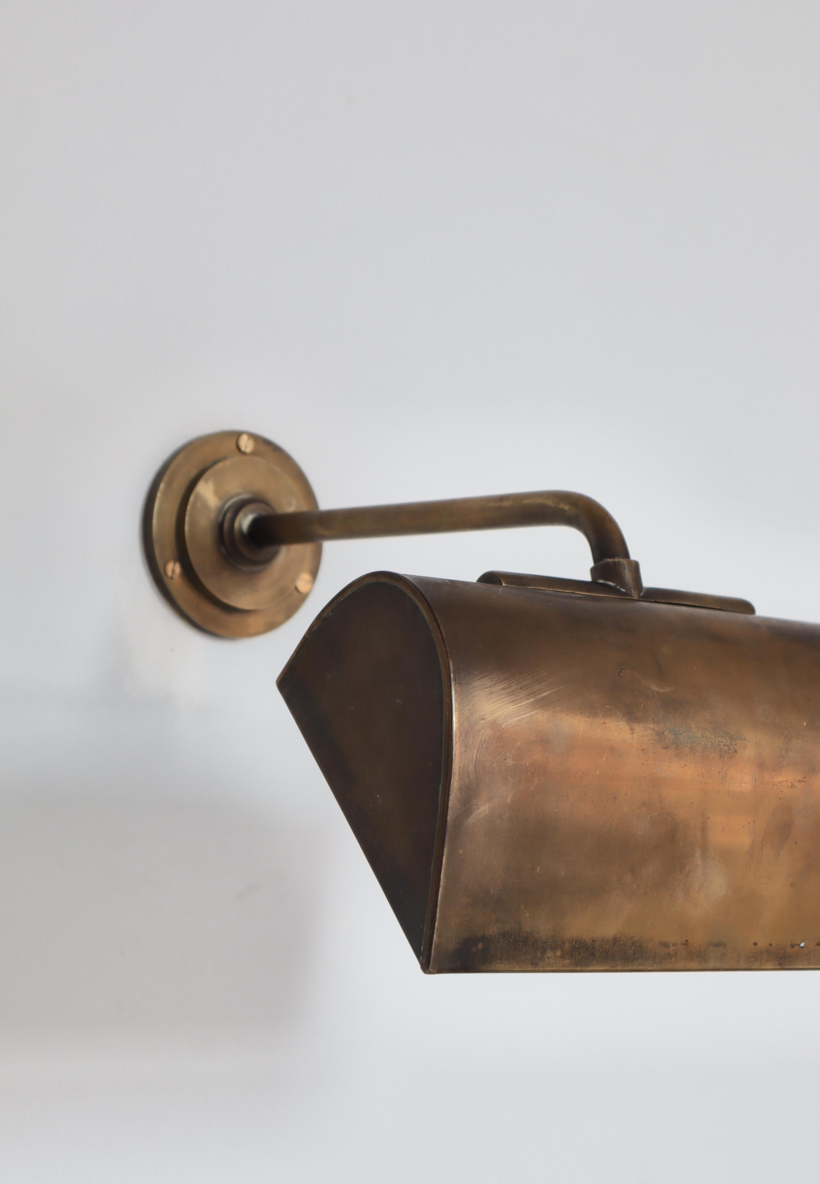 Lampada da parete in ottone patinato The Modern Scandinavian di Palle Suenson, Danimarca, anni '30 in vendita 5