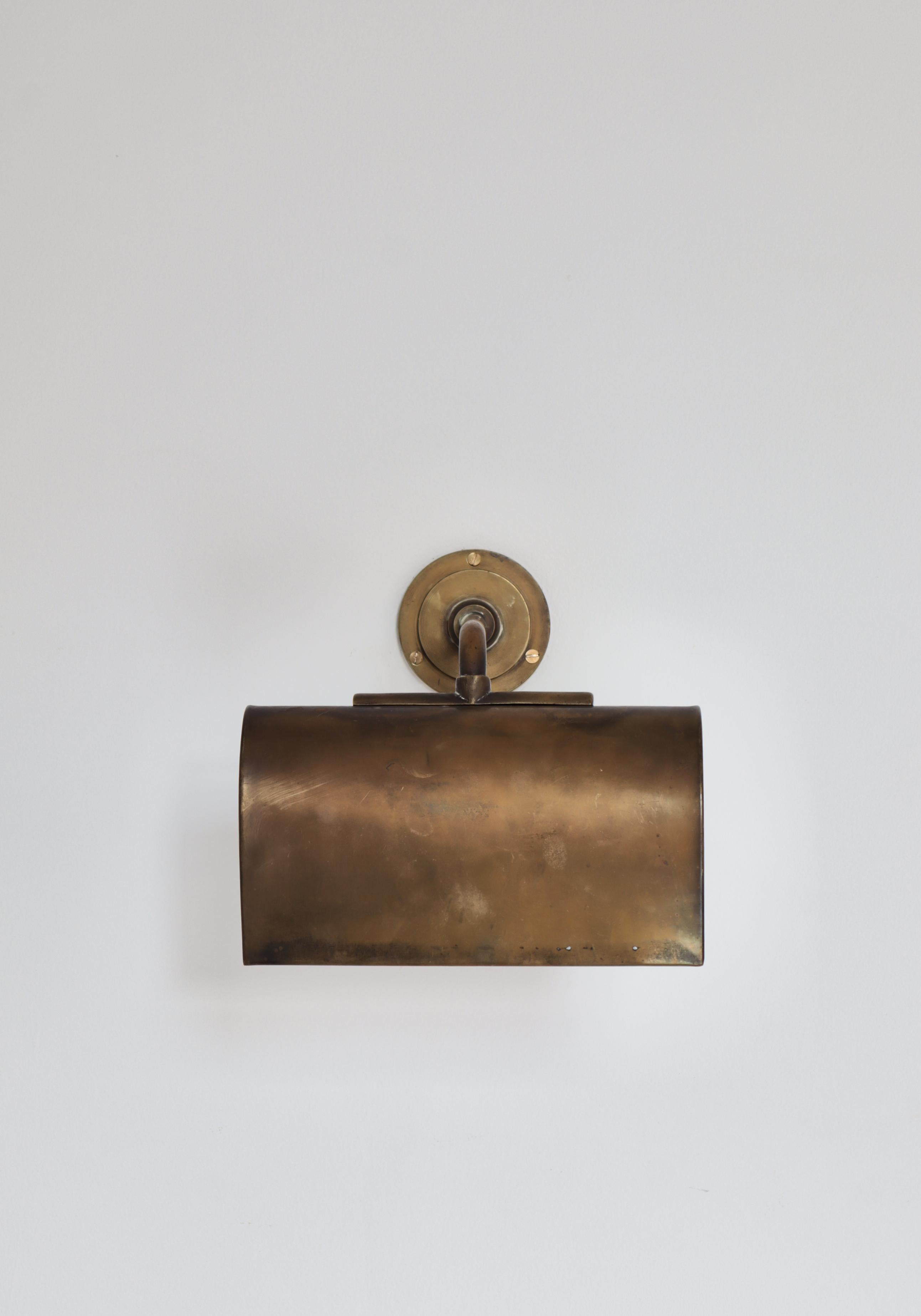 Ottone Lampada da parete in ottone patinato The Modern Scandinavian di Palle Suenson, Danimarca, anni '30 in vendita