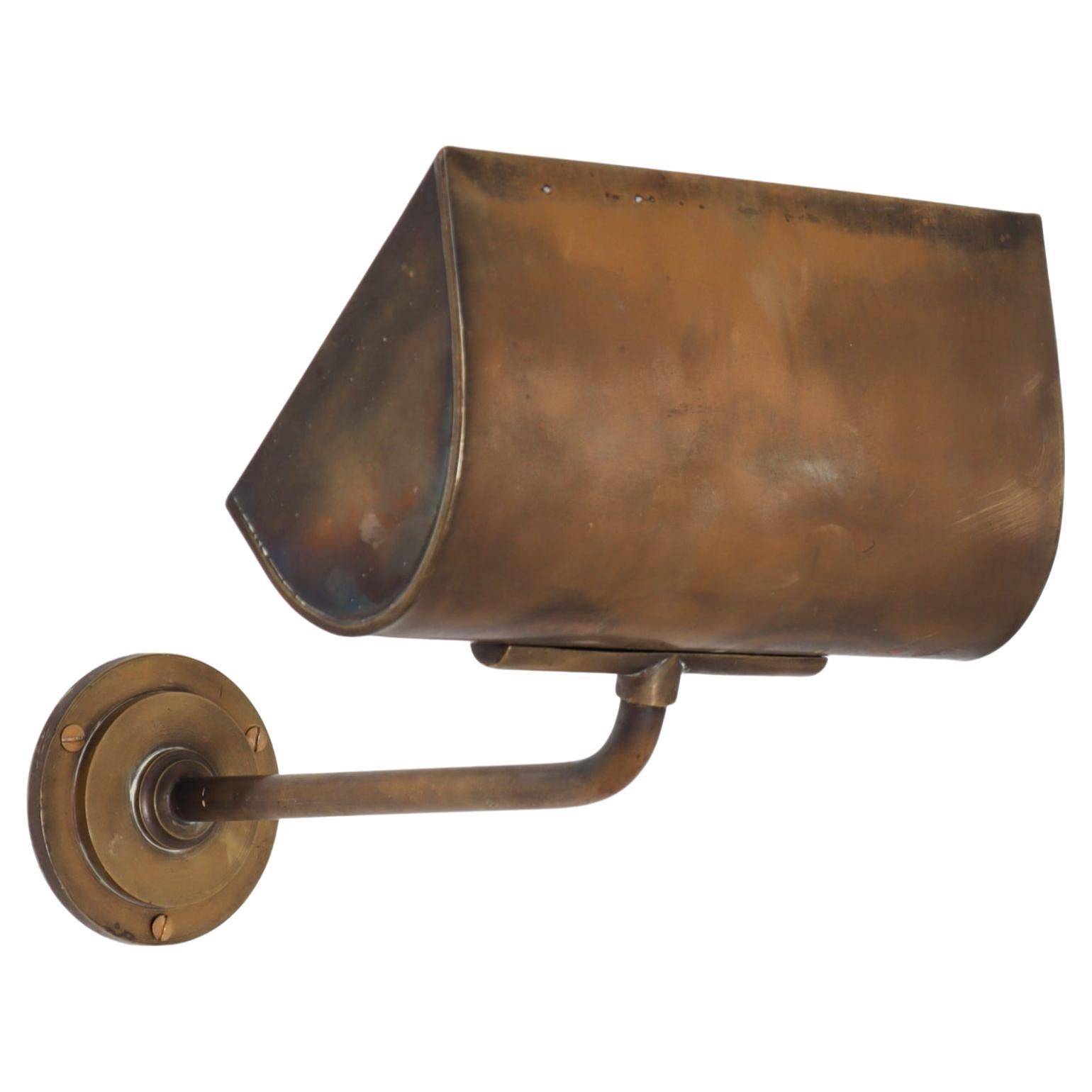 Skandinavische moderne Wandleuchte aus patiniertem Messing von Palle Suenson, Dänemark, 1930er Jahre