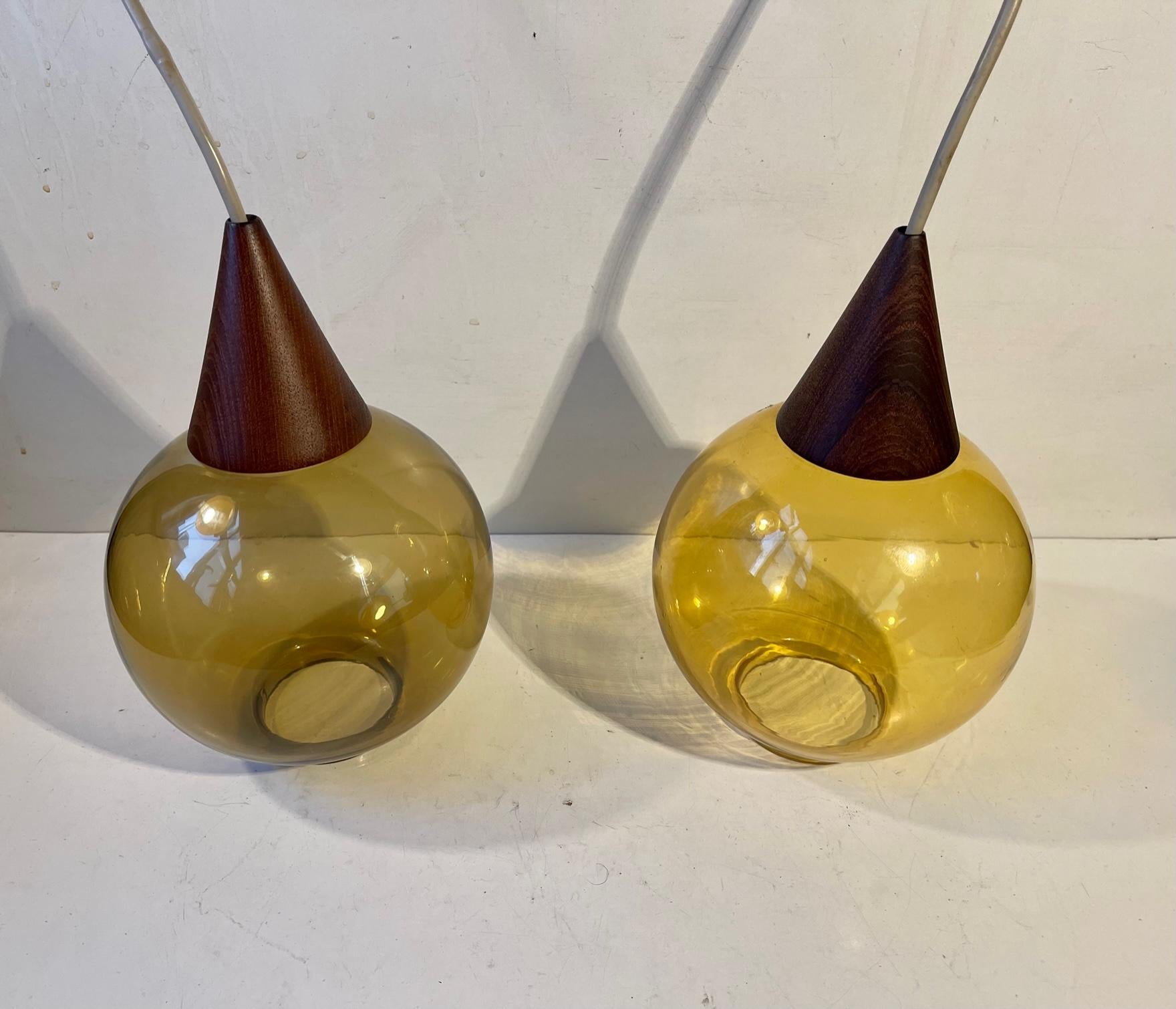 Scandinavian Modern Pendant Ceiling Lamps in Teak and Smoke Glass In Good Condition For Sale In Esbjerg, DK