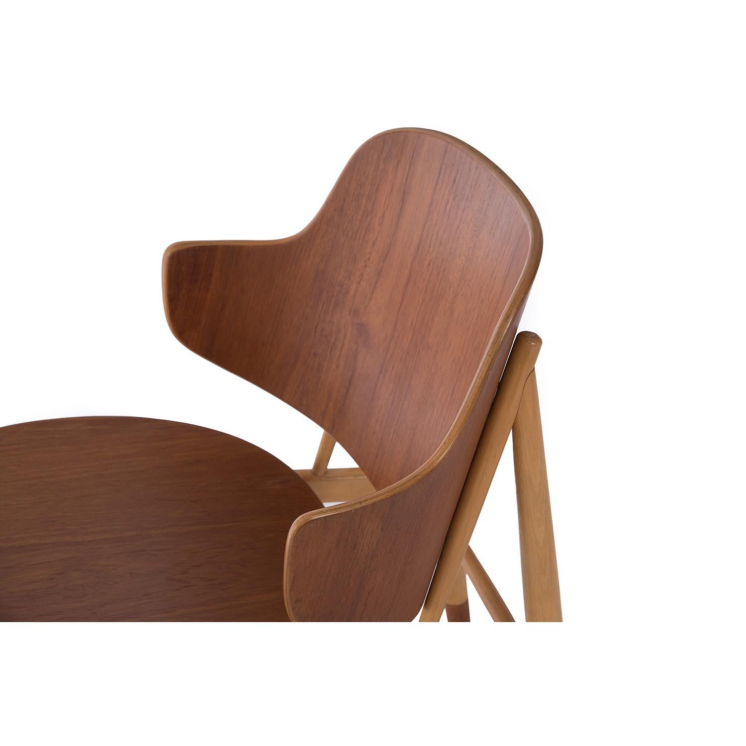 Scandinavian Modern Penguin Side Chair For Sale 7
