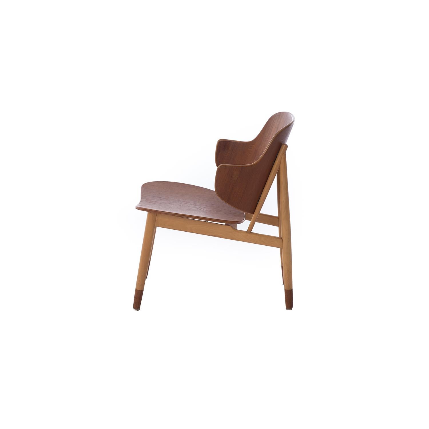 Chaise d'appoint scandinave moderne en forme de pingouin en vente 1